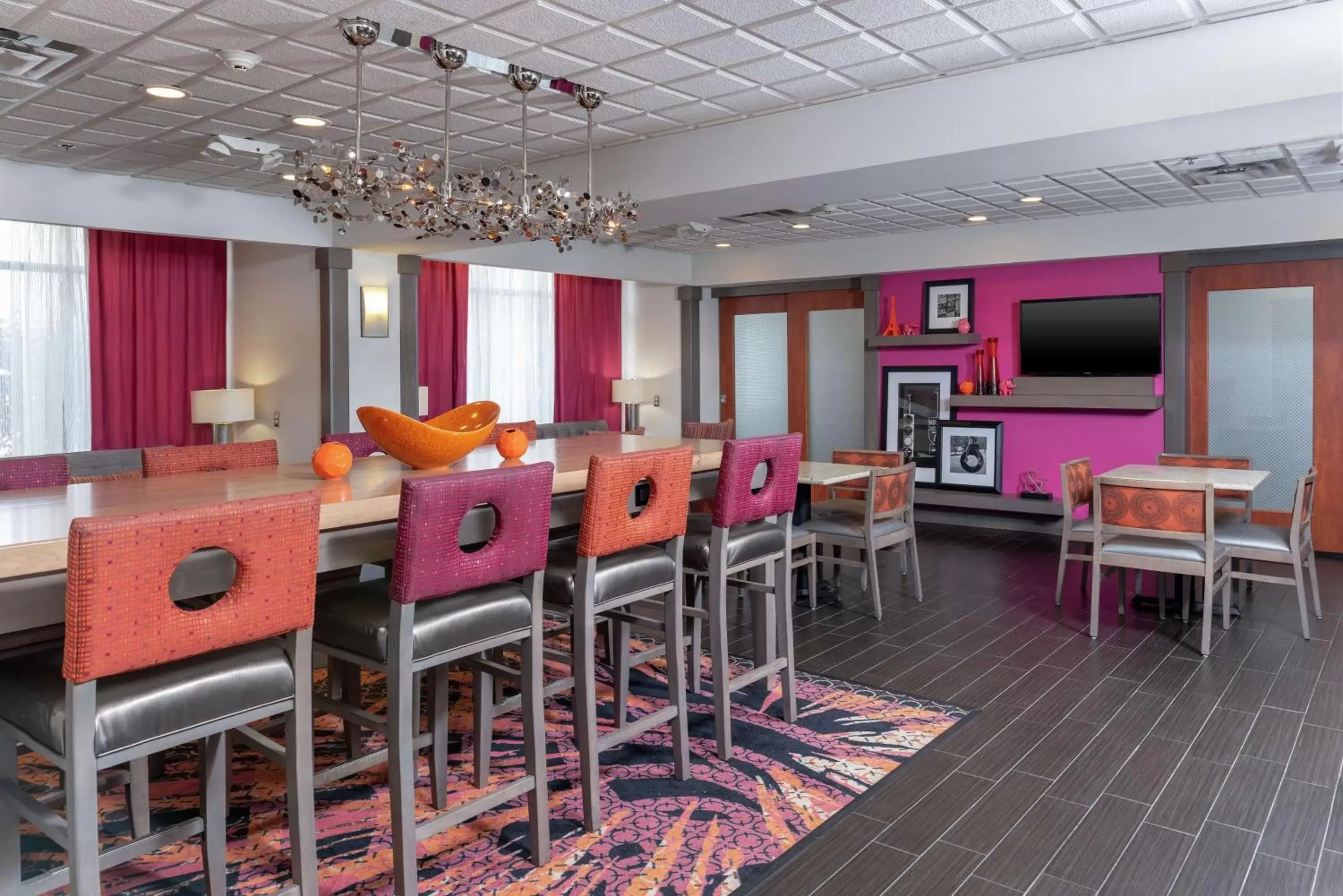 Lobby or reception, Restaurant/Places to Eat in Hampton Inn Akron-South