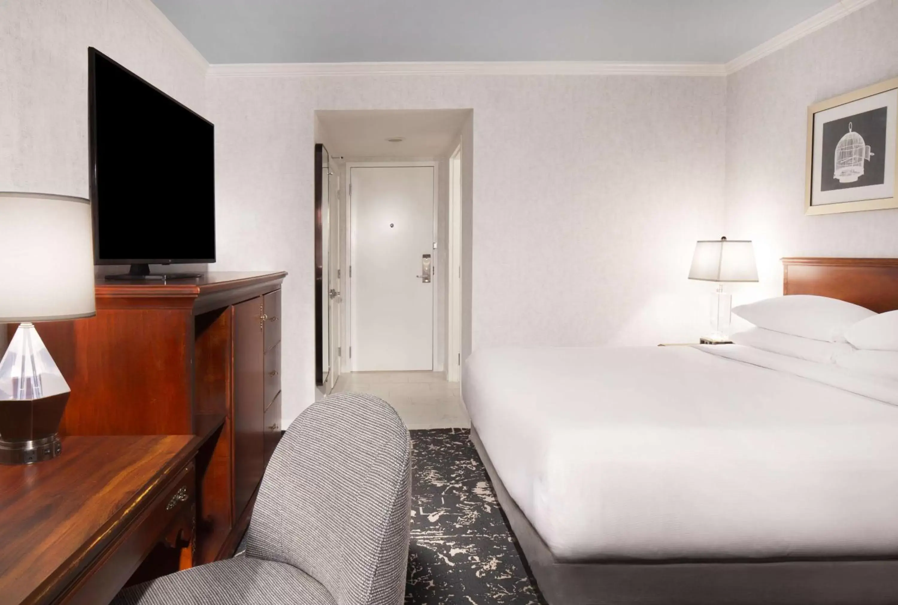 Bed in Hilton Atlanta/Marietta Hotel & Conference Center