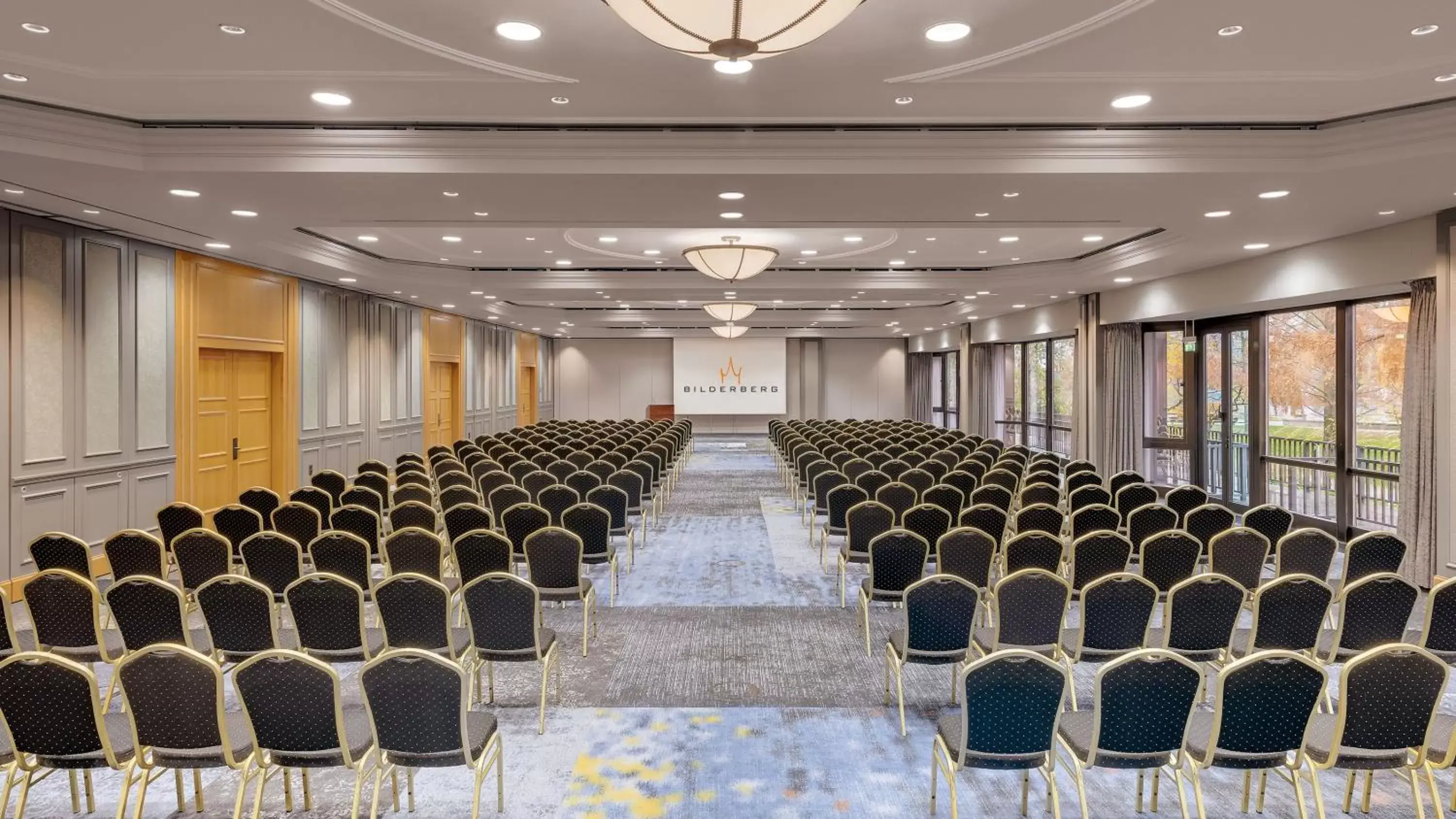 Meeting/conference room in Bilderberg Bellevue Hotel Dresden