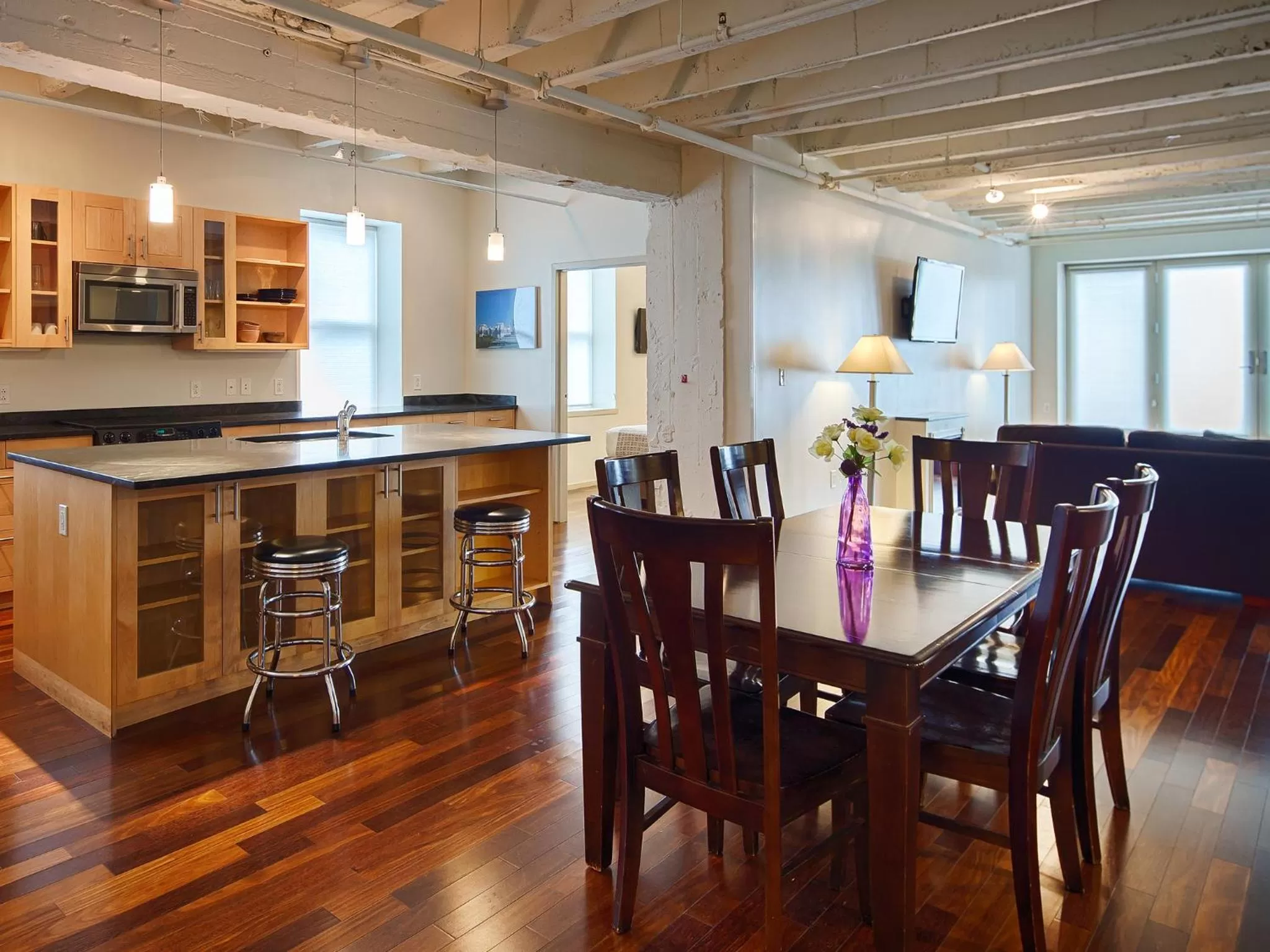 Kitchen or kitchenette in Grand Eastonian Hotel & Suites