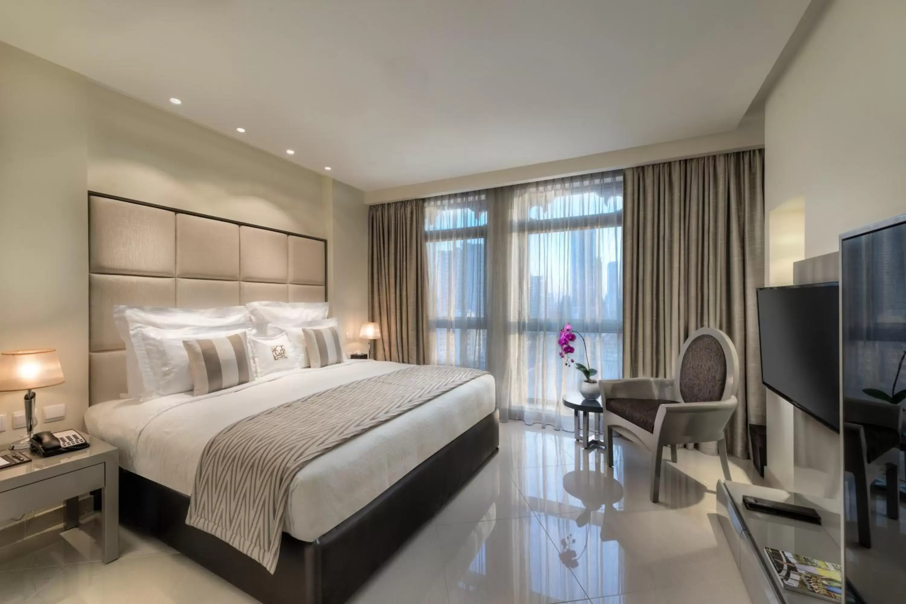 Bedroom, TV/Entertainment Center in Bahi Ajman Palace Hotel