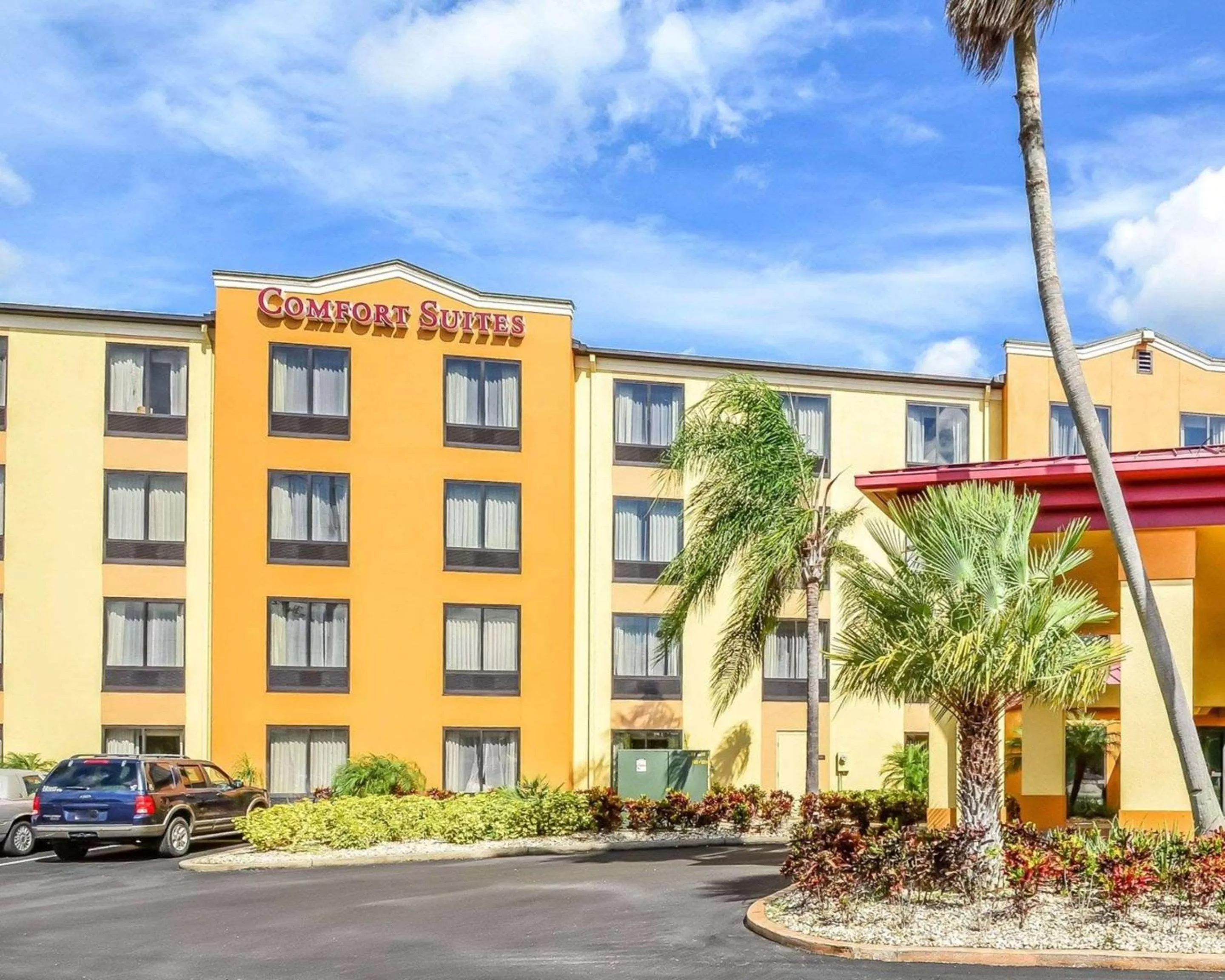 Property building in Comfort Suites Tampa - Brandon