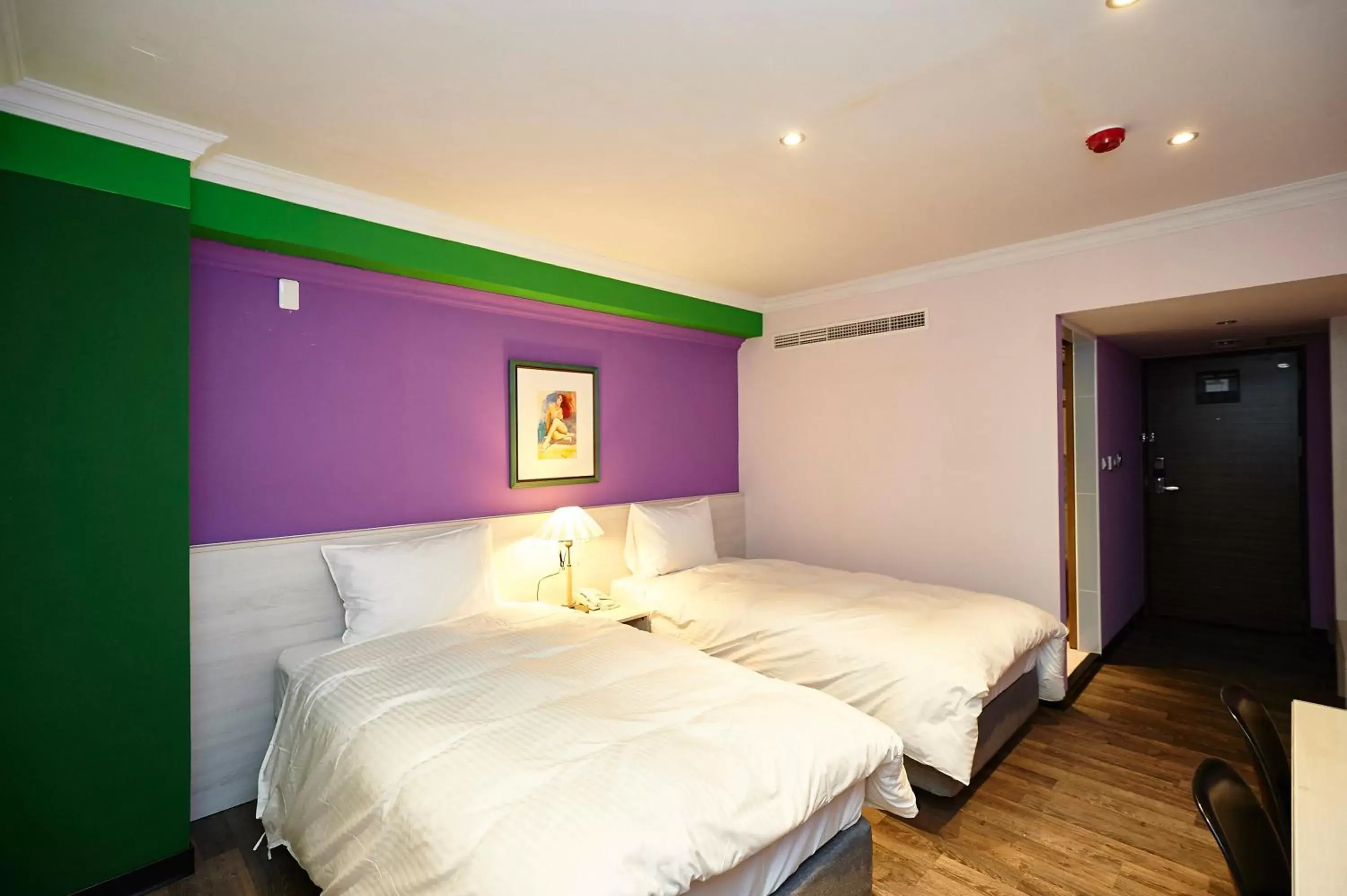 Small Double or Twin Room in Lily Hotel Small Double or Twin Room in Lily Hotel