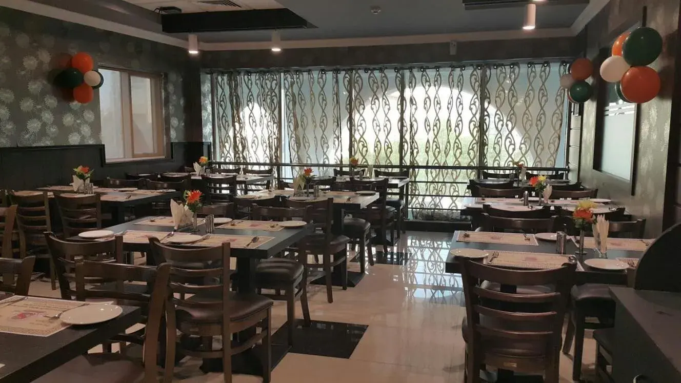 Restaurant/Places to Eat in Doha Dynasty Hotel