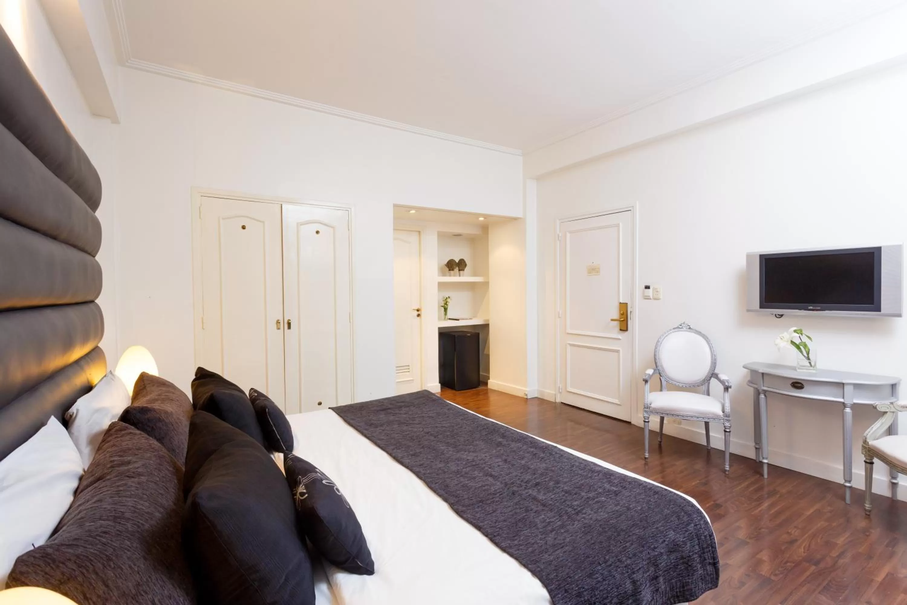 Decorative detail, Lounge/Bar in Le Cinque Lusso Recoleta