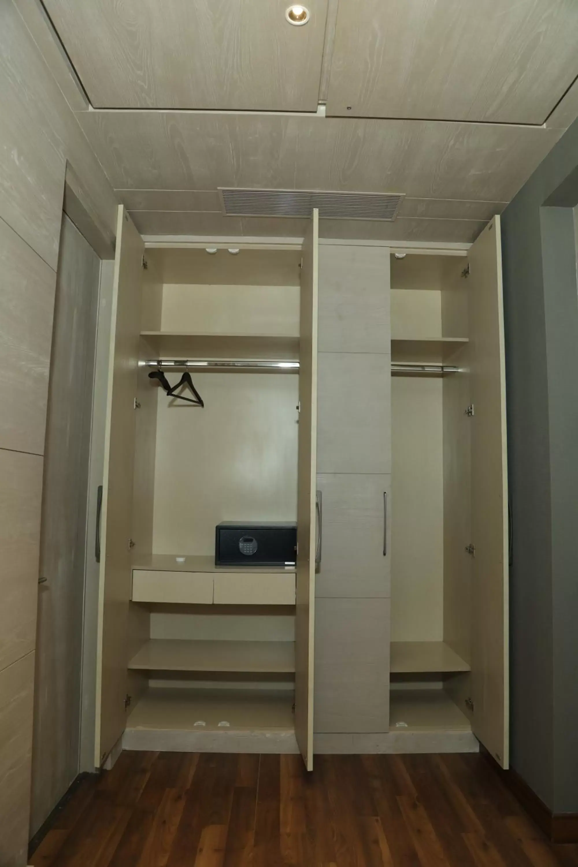 safe, Bathroom in Wyndham Chandigarh Mohali