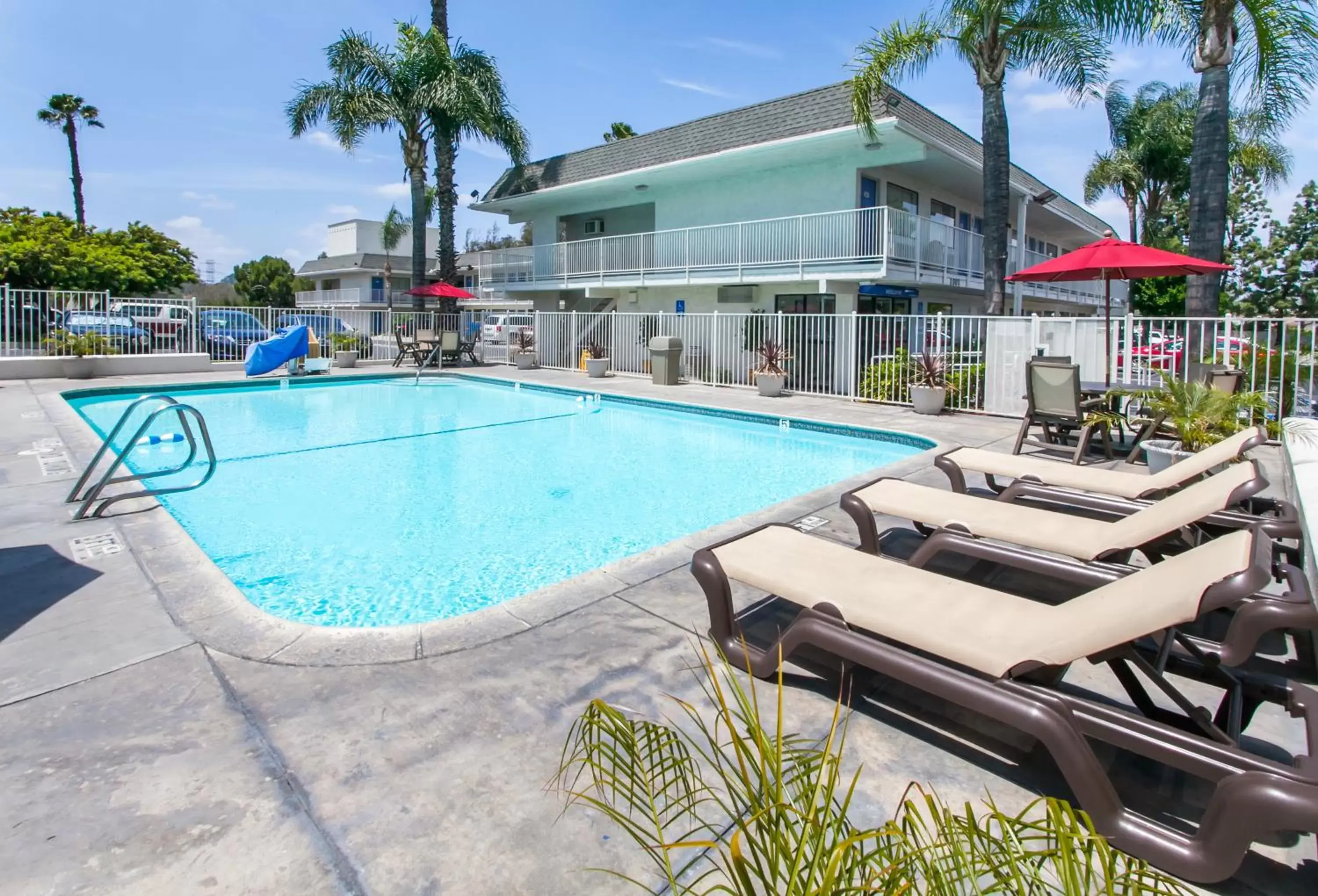 Property building, Swimming Pool in Motel 6-Rosemead, CA - Los Angeles
