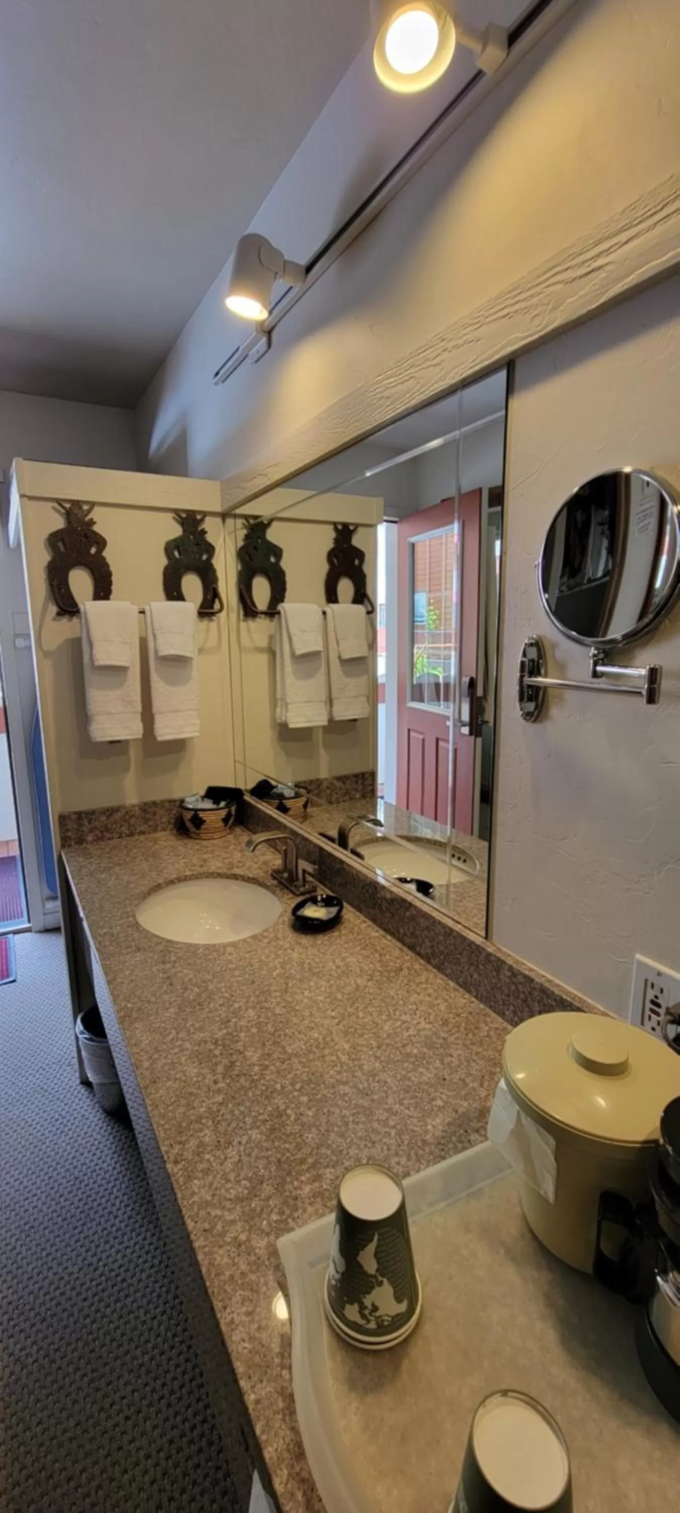 Bedroom in Hot Springs Inn