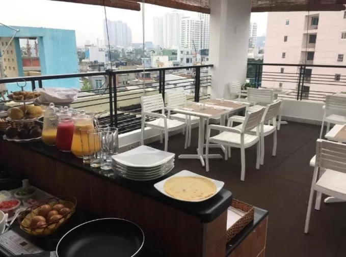 Restaurant/Places to Eat in CHEZ LOTUS VN