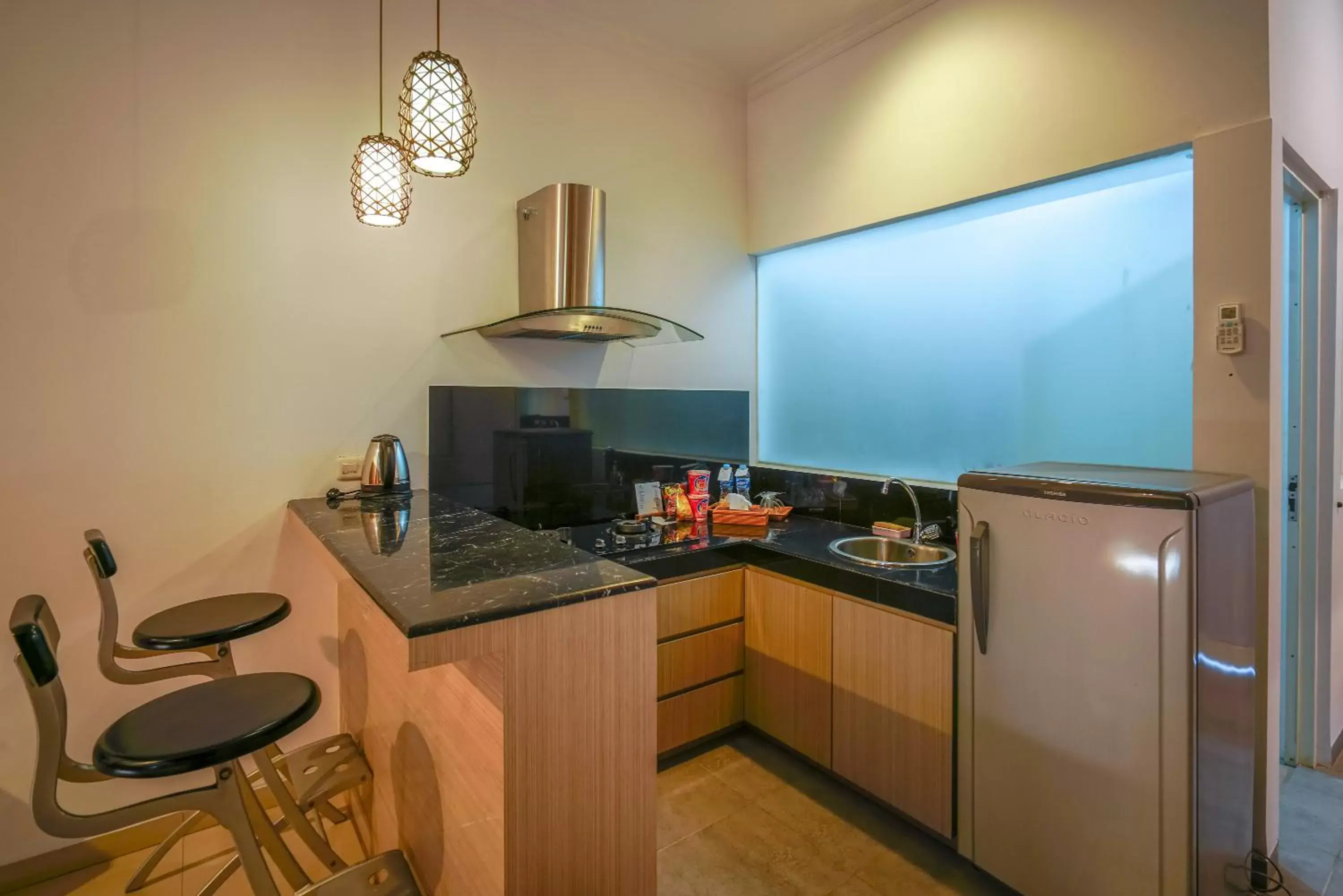 Kitchen/Kitchenette in Ocean View Residence