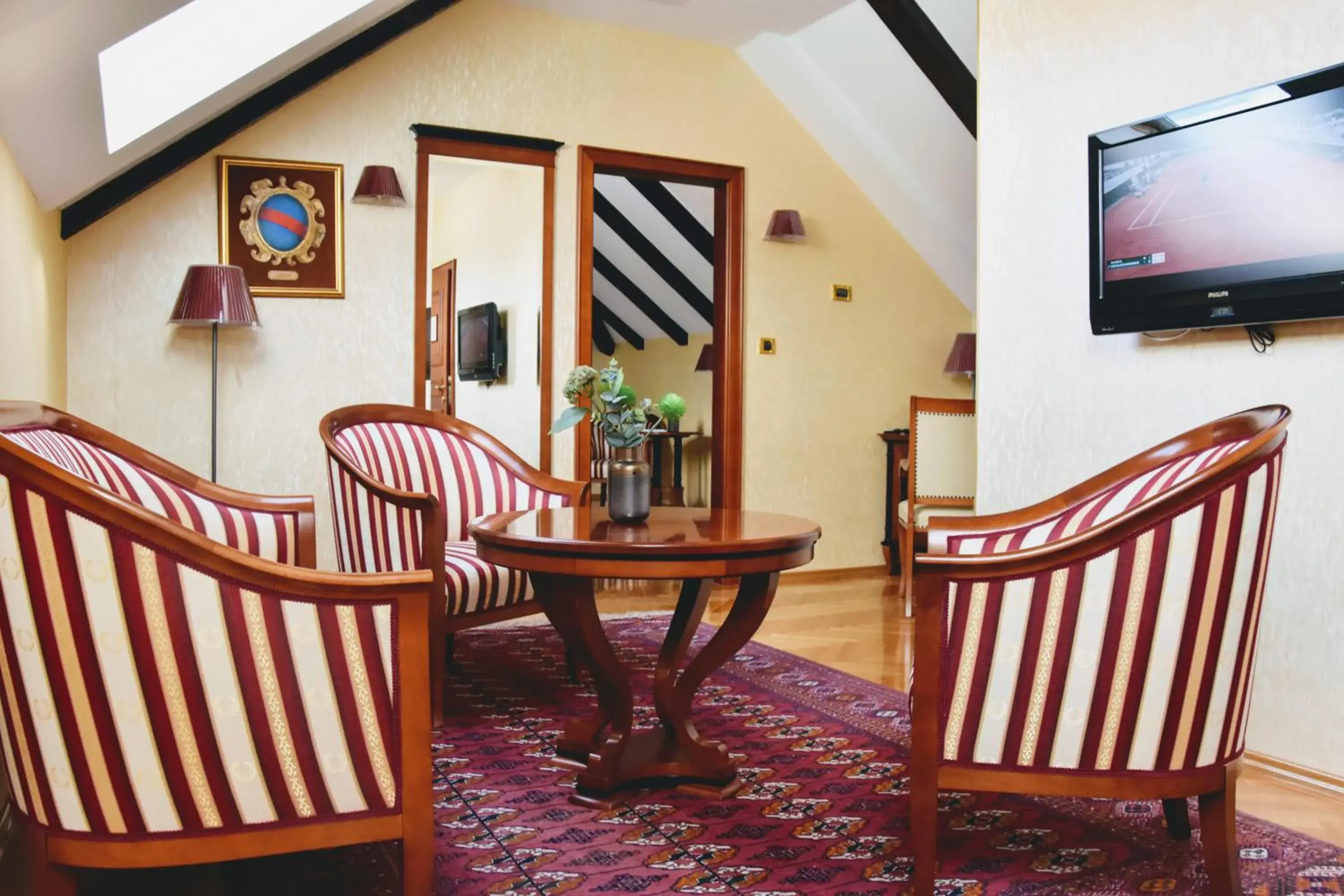 Communal lounge/ TV room in Boutique Hotel Kazbek