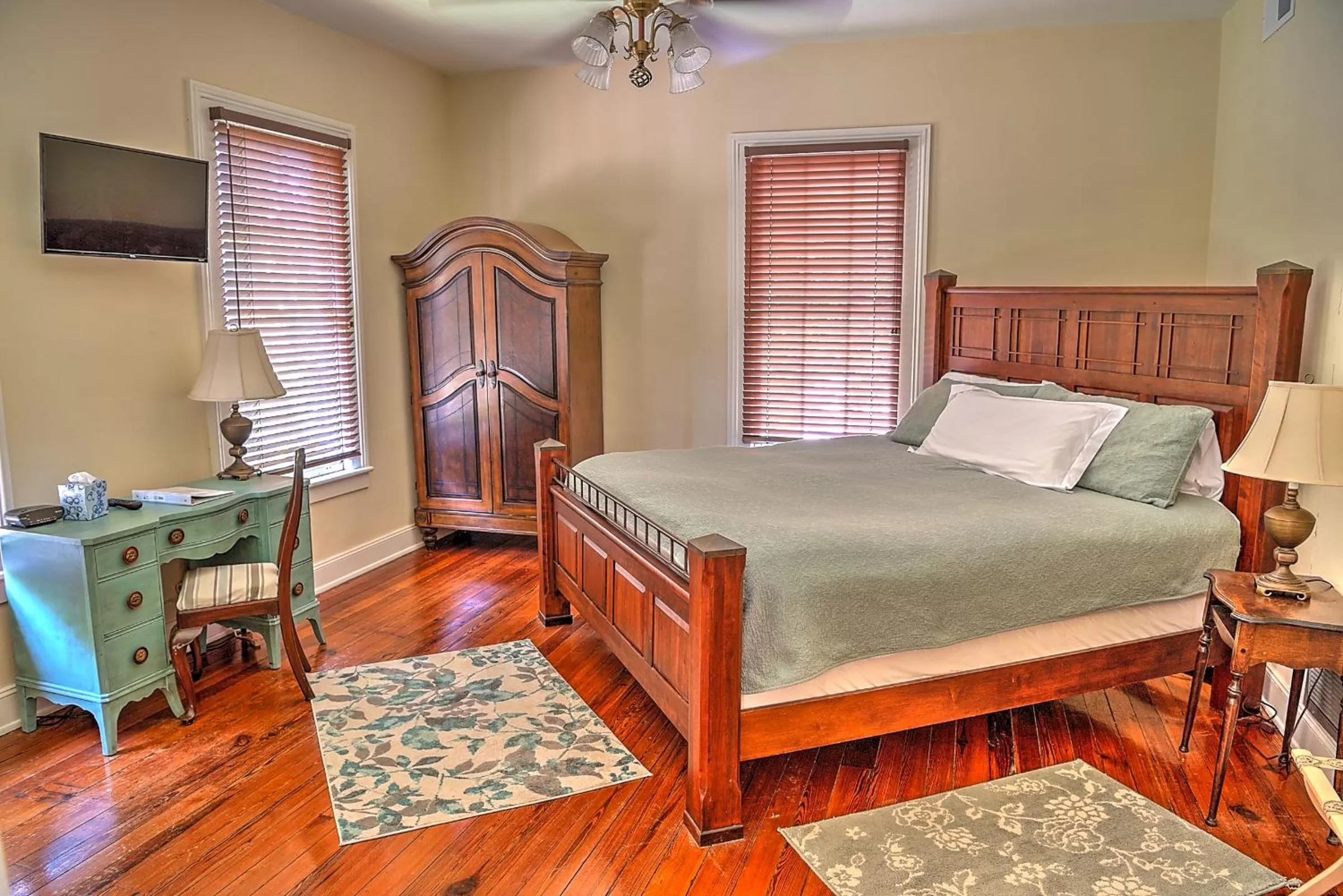 Bed in Open Gates Bed & Breakfast