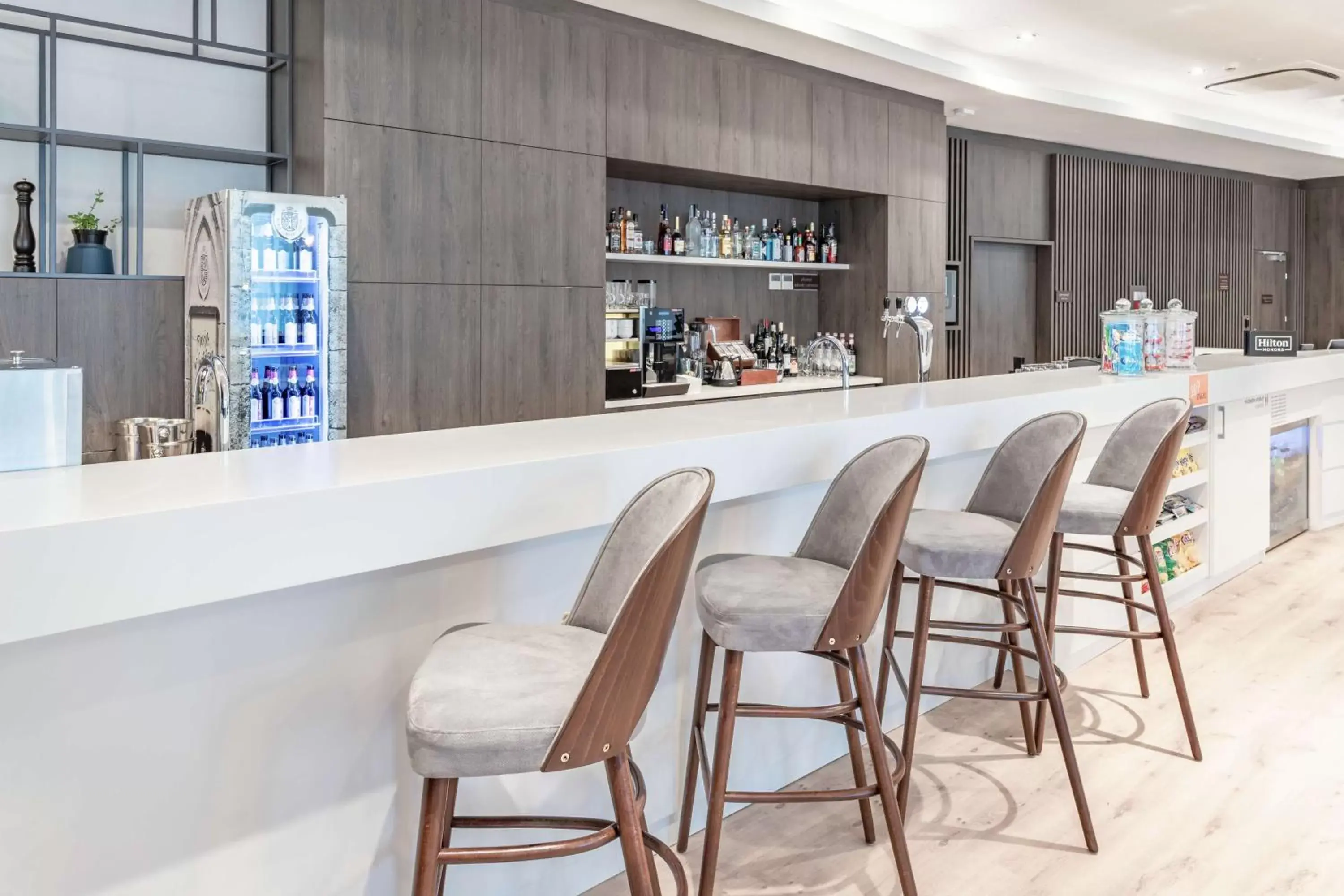 Lounge or bar, Lounge/Bar in Hampton by Hilton Oswiecim
