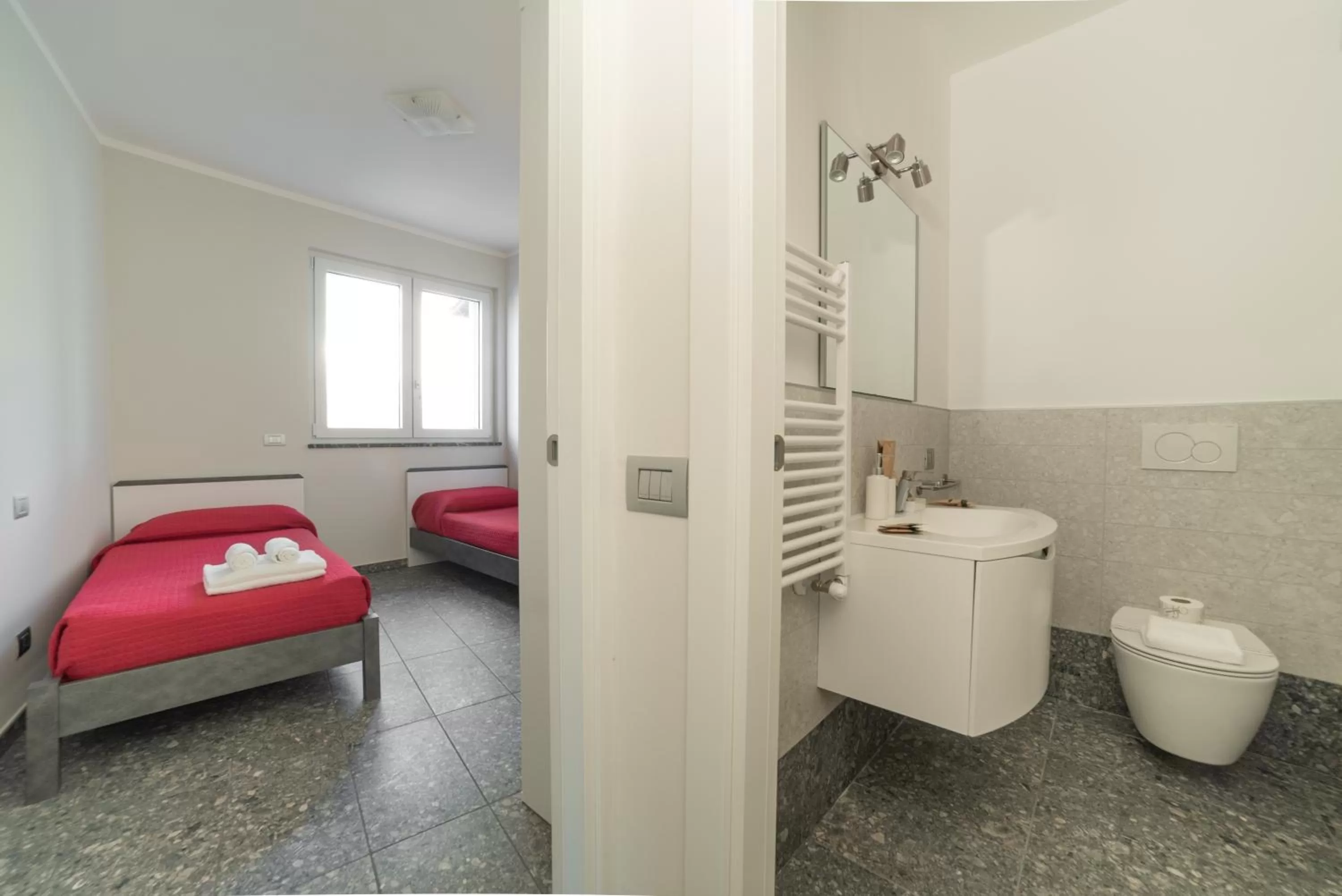 Bathroom, Bed in Yachting Residence