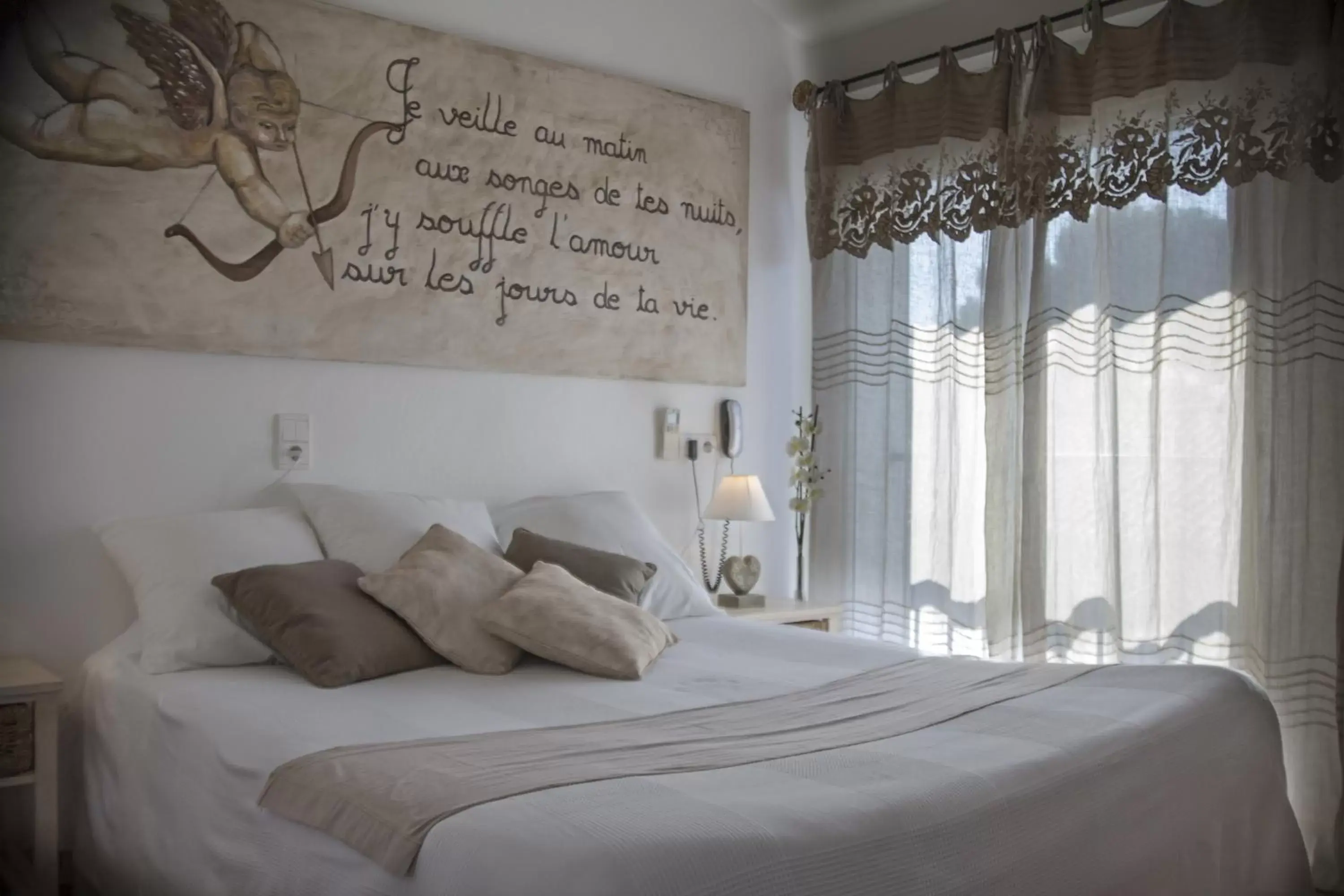 Bedroom, Bed in Hôtel Le Méditerranée Bedroom, Bed in Hôtel Le Méditerranée