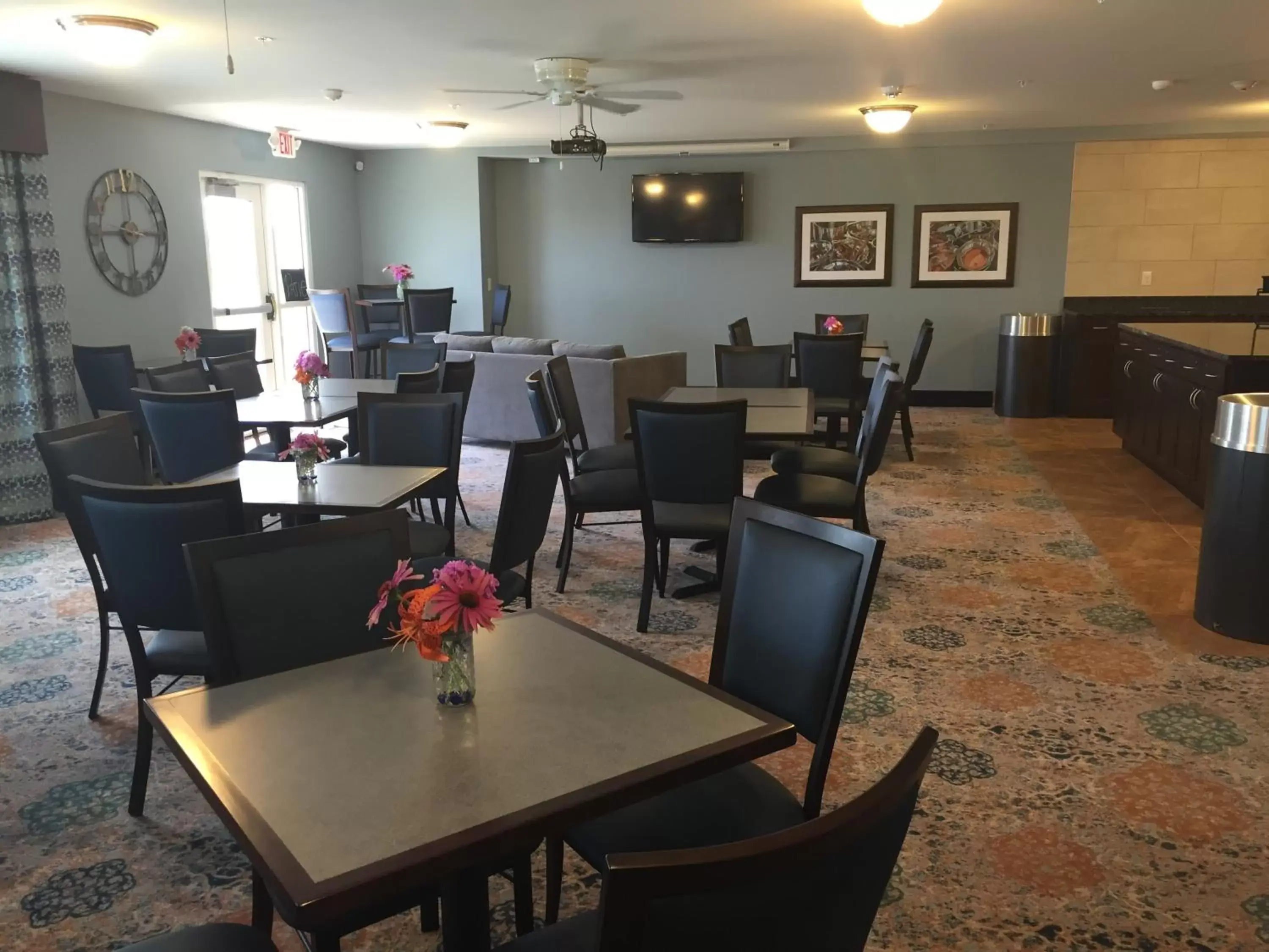 Banquet/Function facilities, Restaurant/Places to Eat in Grandstay Hotel & Suites Mount Horeb - Madison