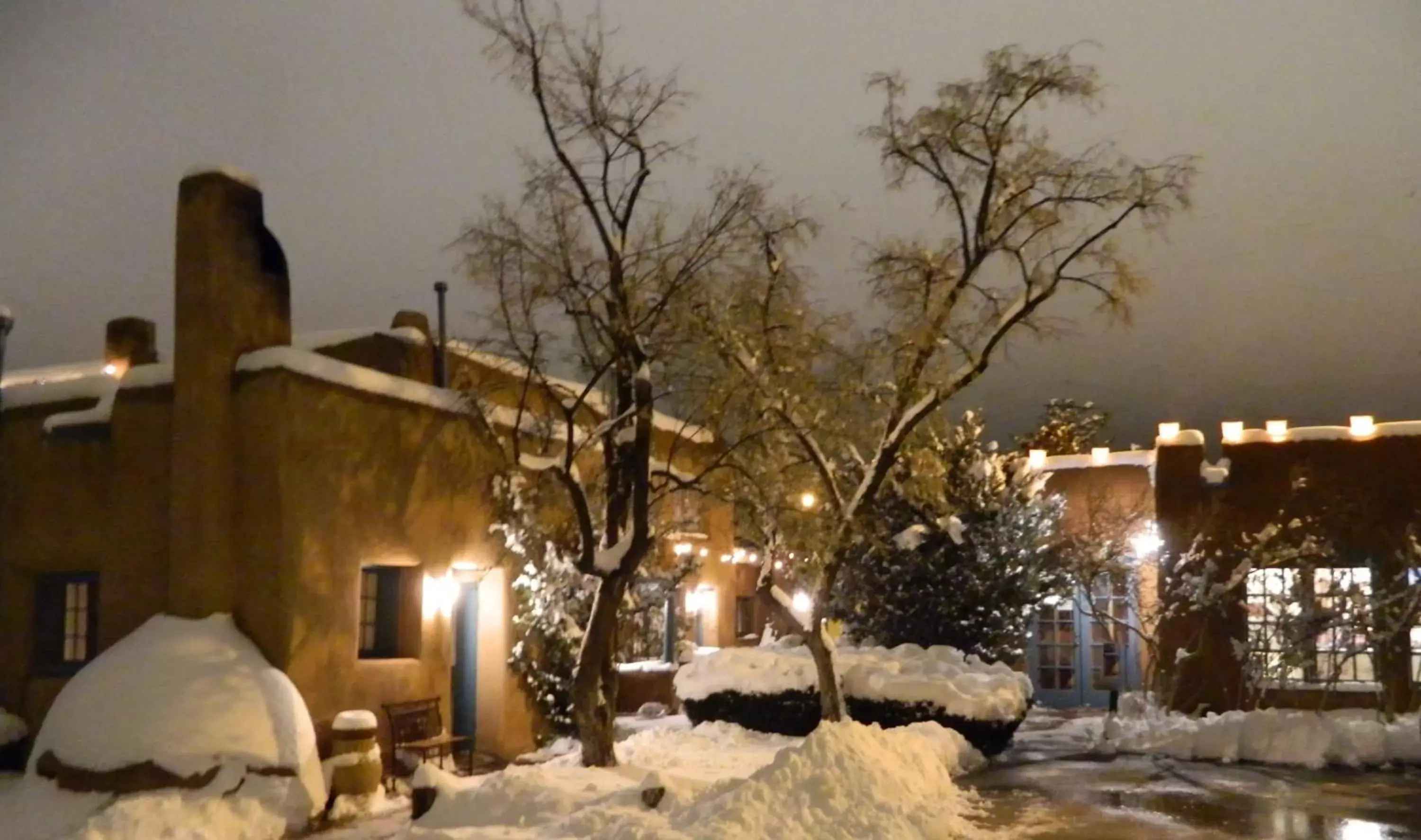 Facade/entrance, Winter in Pueblo Bonito Santa Fe