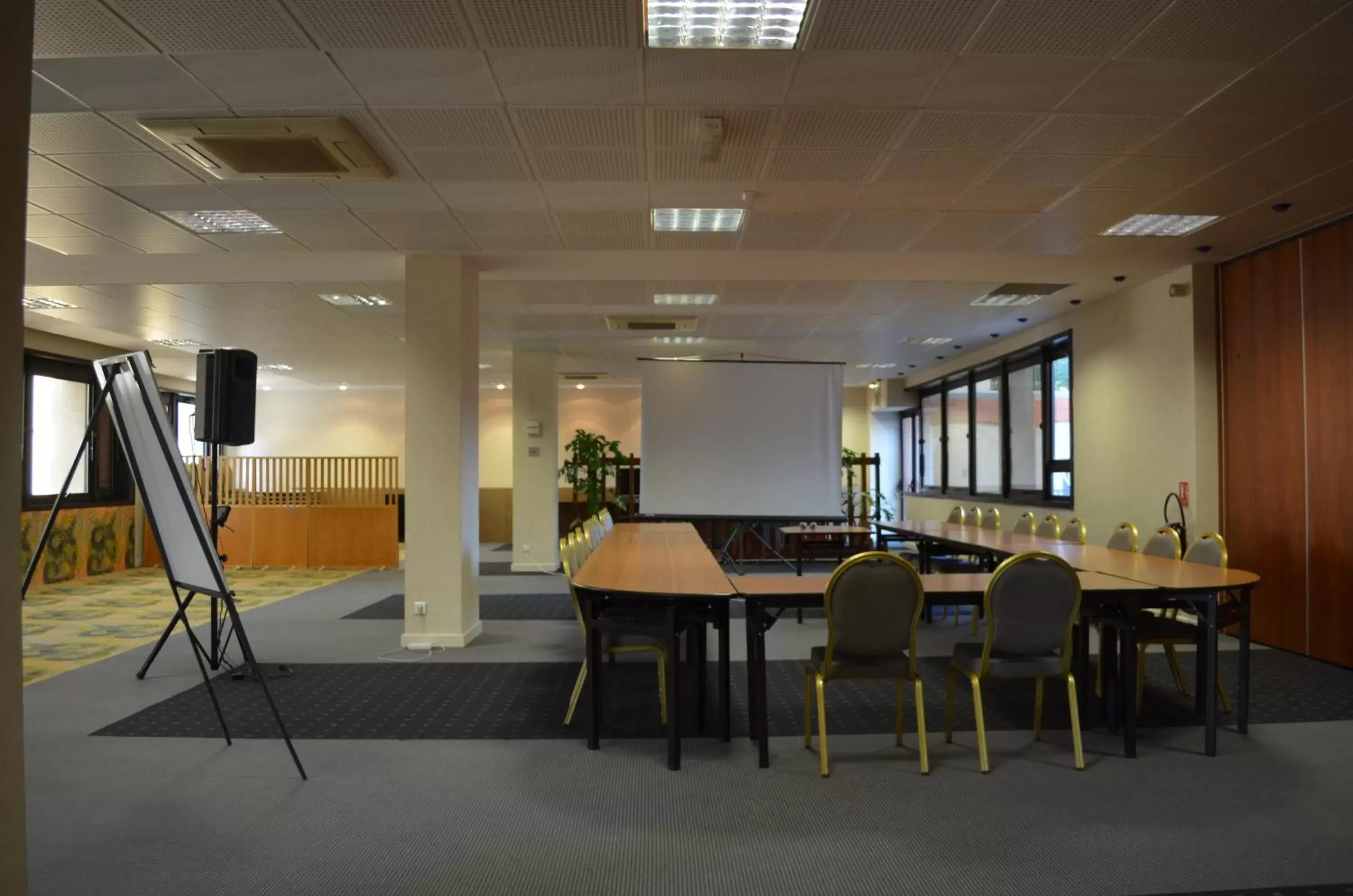 Meeting/conference room in Kyriad Direct Montauban Centre
