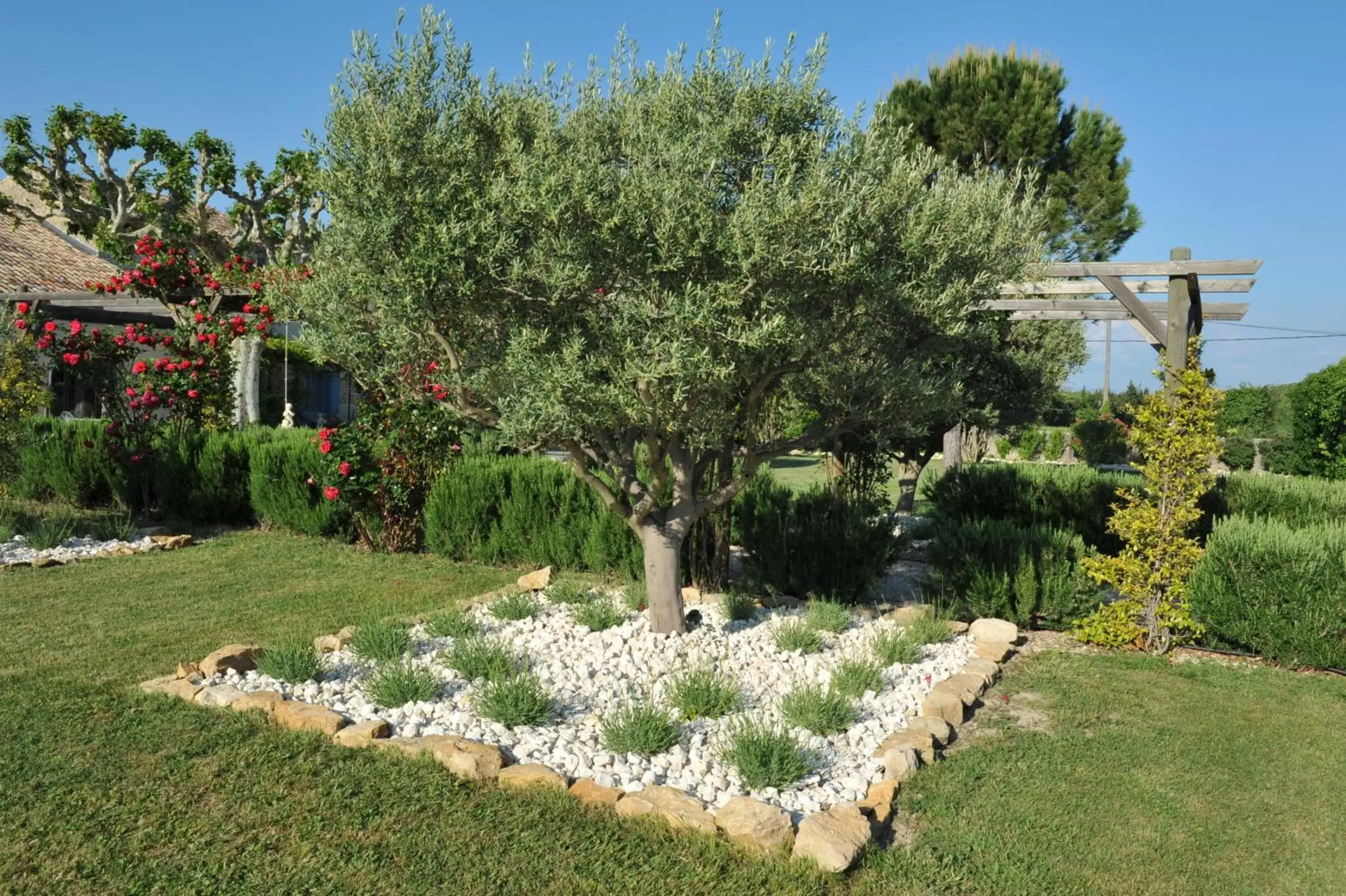 Property building, Garden in Le Mas Terre des Anges