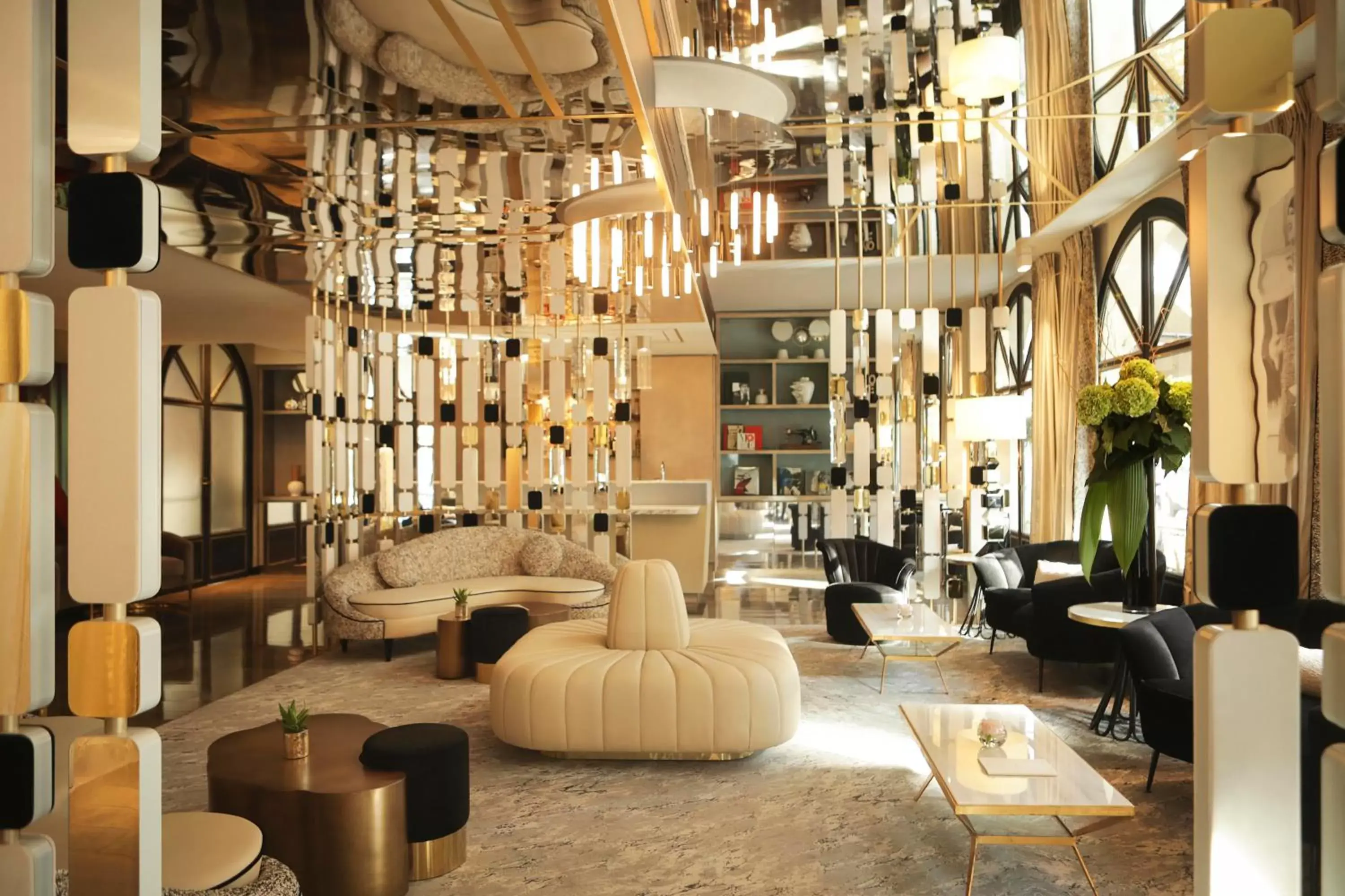 Lobby or reception, Lounge/Bar in Hôtel le Derby Alma by Inwood Hotels