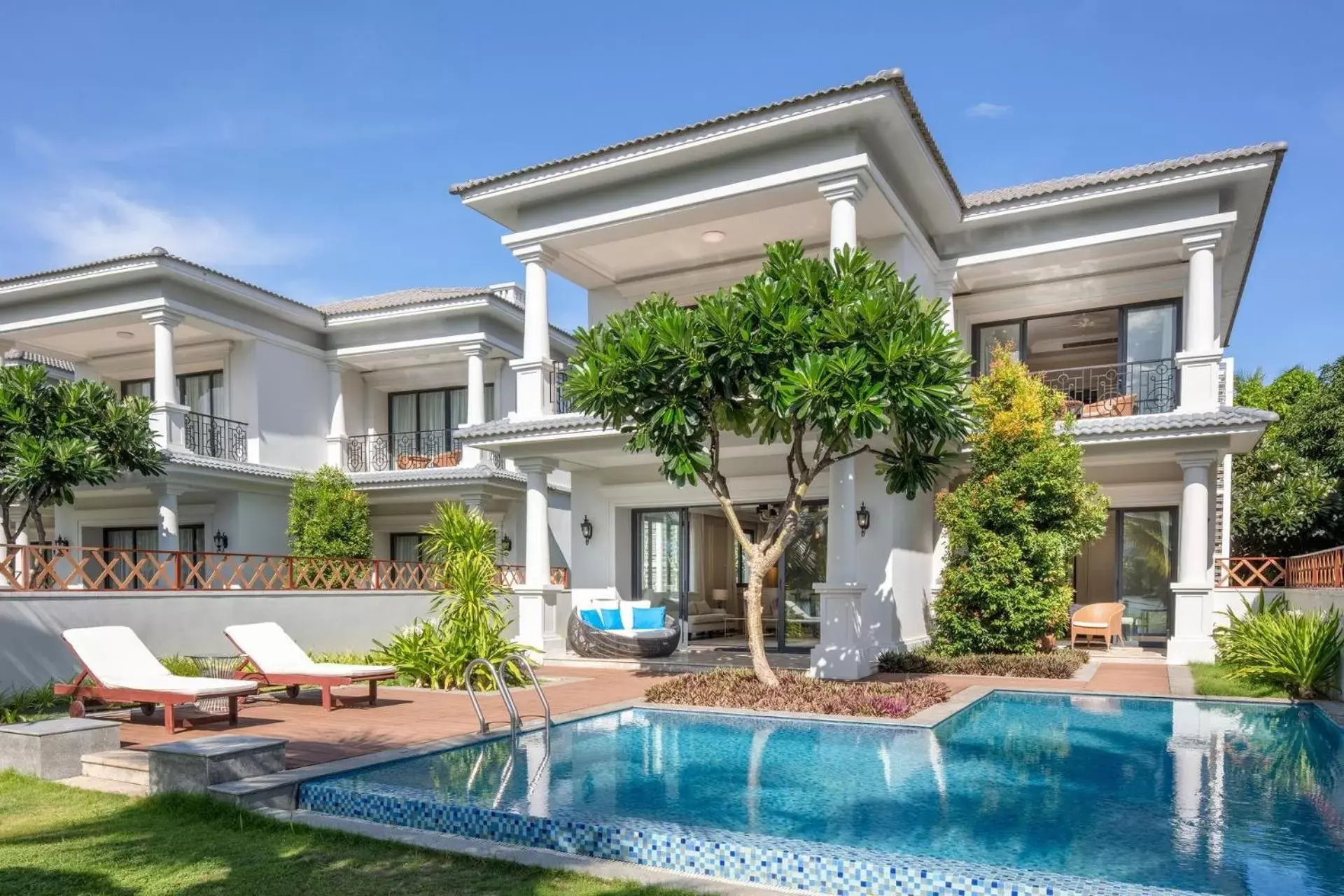 Garden view, Property Building in Meliá Vinpearl Cam Ranh Beach Resort