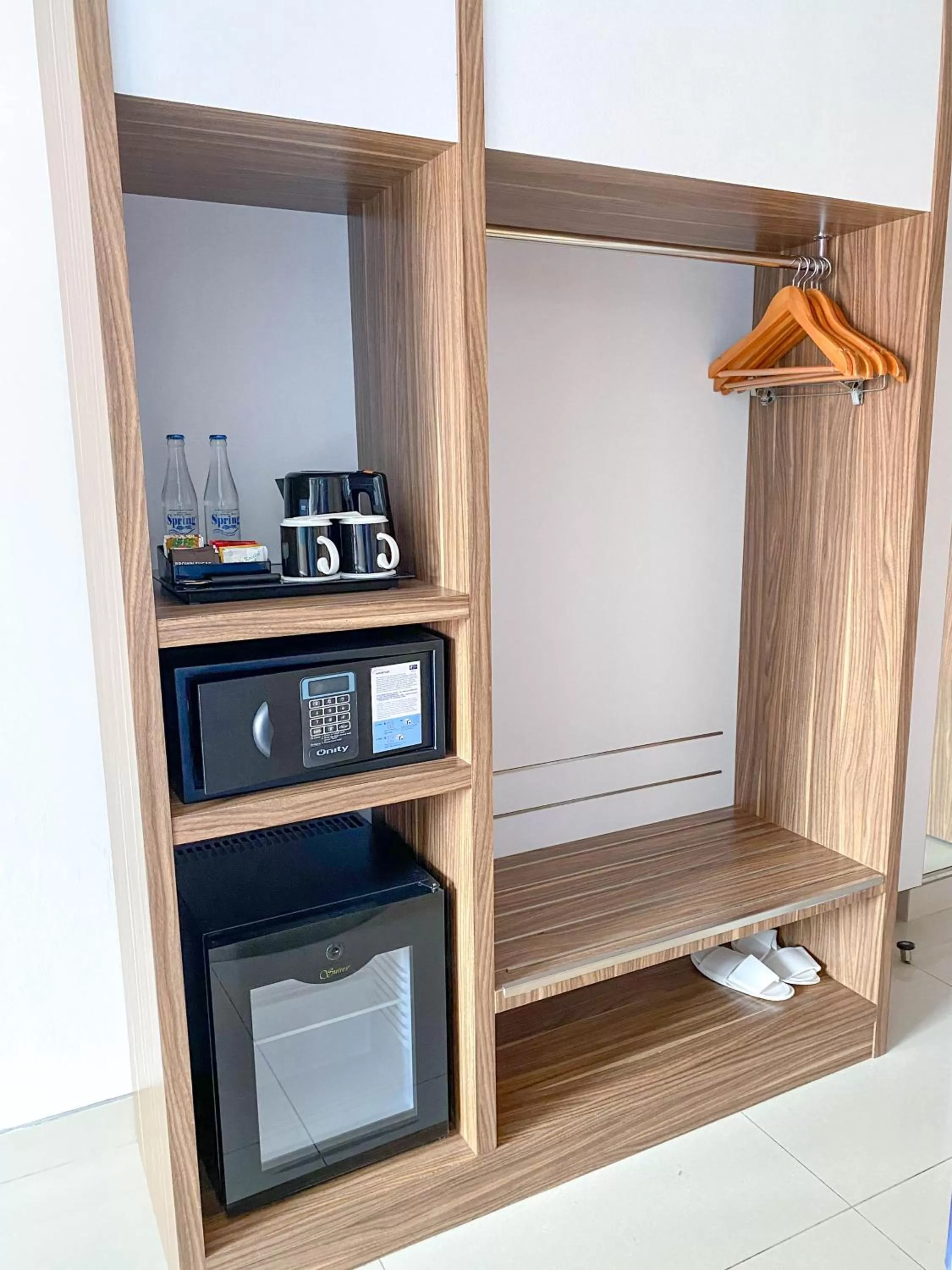 Coffee/tea facilities in Holiday Inn Express Baruna by IHG