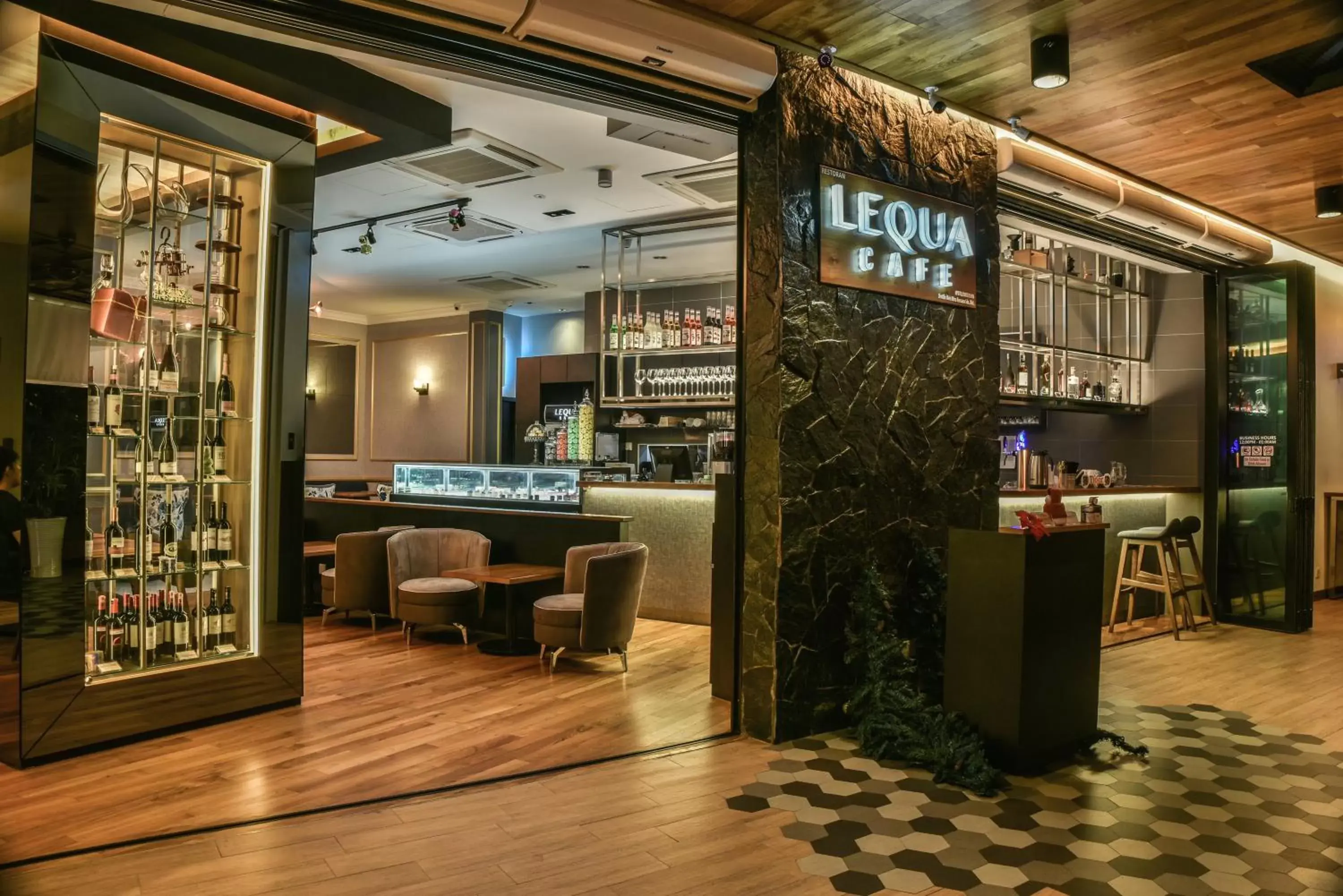 Restaurant/places to eat in Mood Hotel Restaurant/places to eat in Mood Hotel