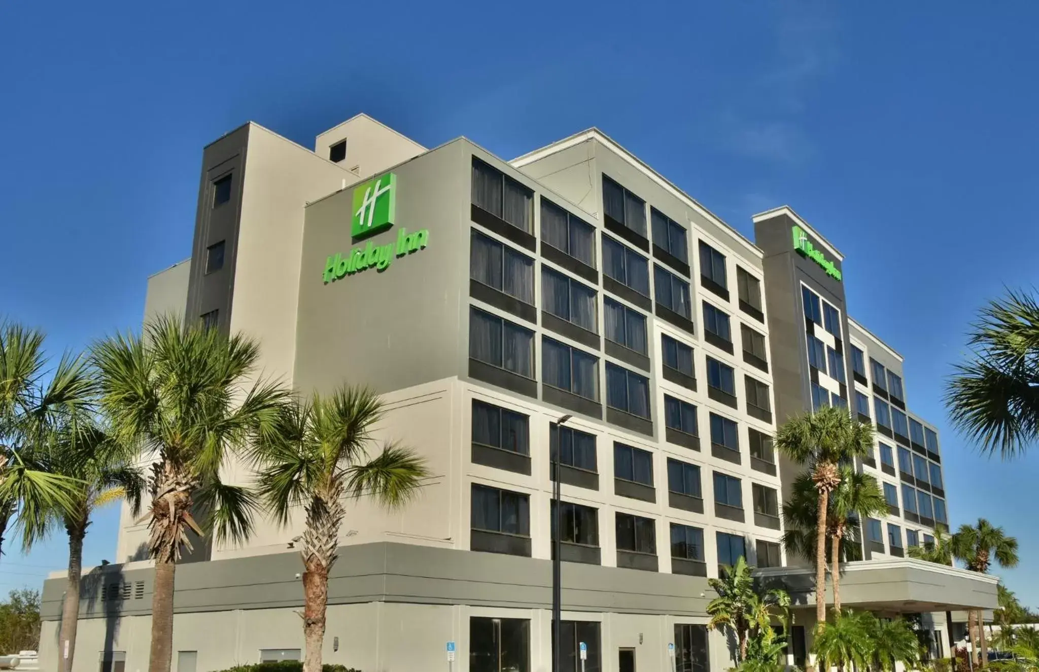 Property Building in Holiday Inn Orlando East-UCF Area, an IHG Hotel