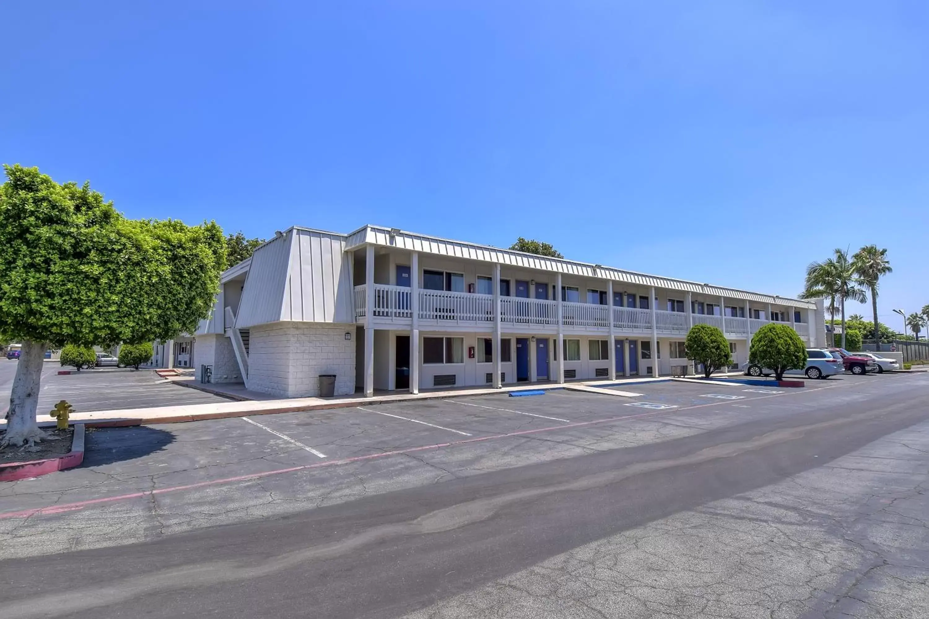 Property Building in Motel 6-Claremont, CA
