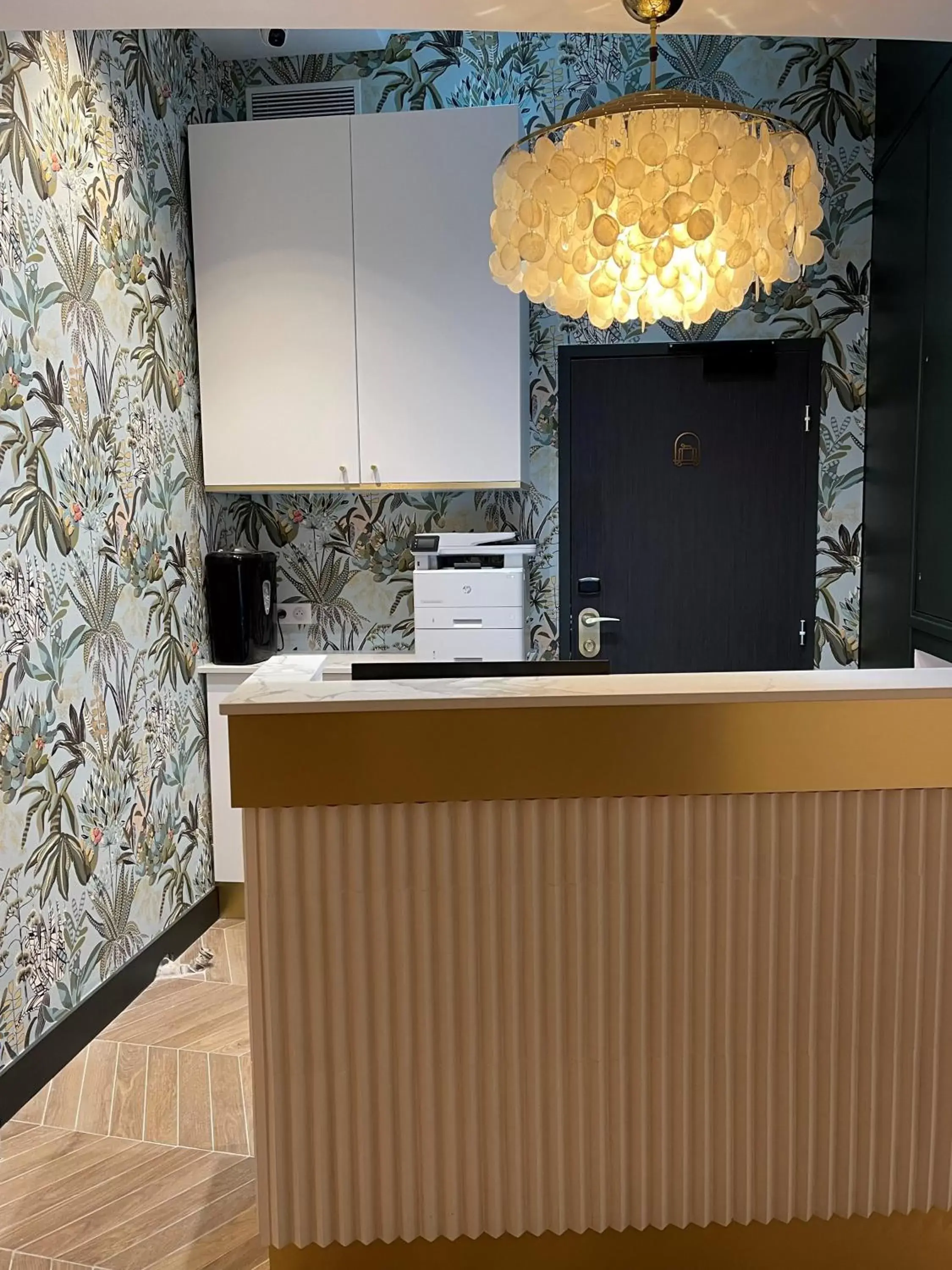 Lobby or reception in Hotel De Suez Lobby or reception in Hotel De Suez