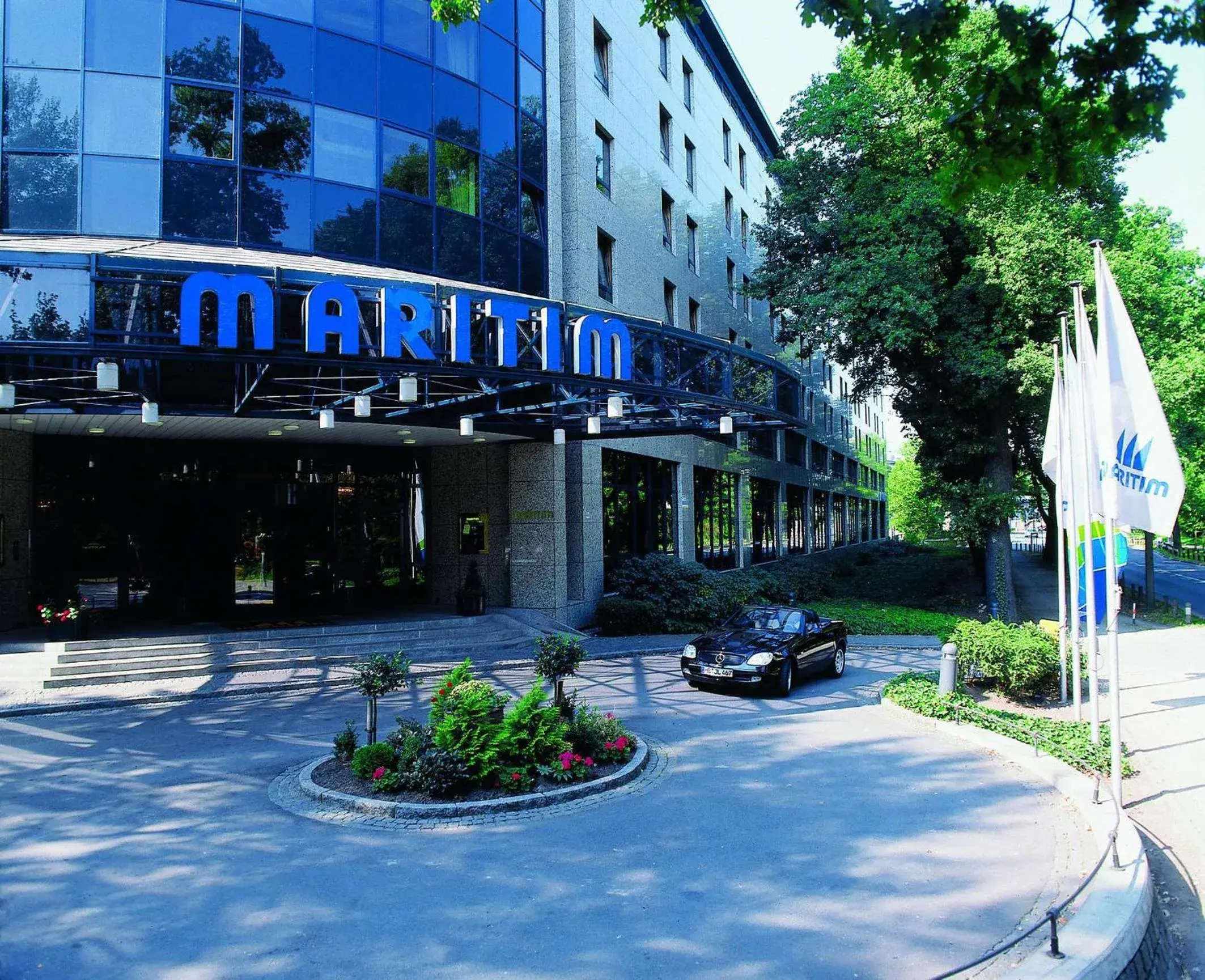 Facade/entrance in Maritim Hotel Bremen