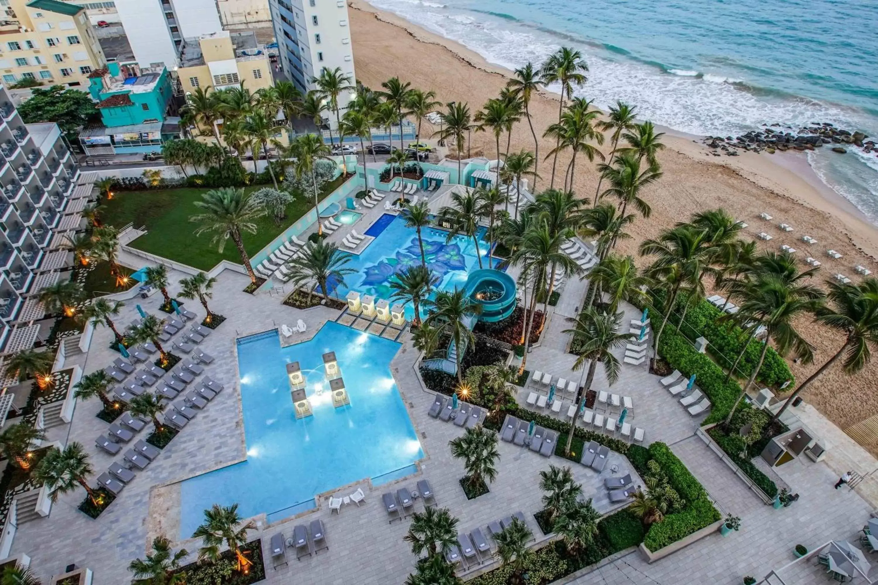 Swimming pool, Bird's-eye View in San Juan Marriott Resort and Stellaris Casino