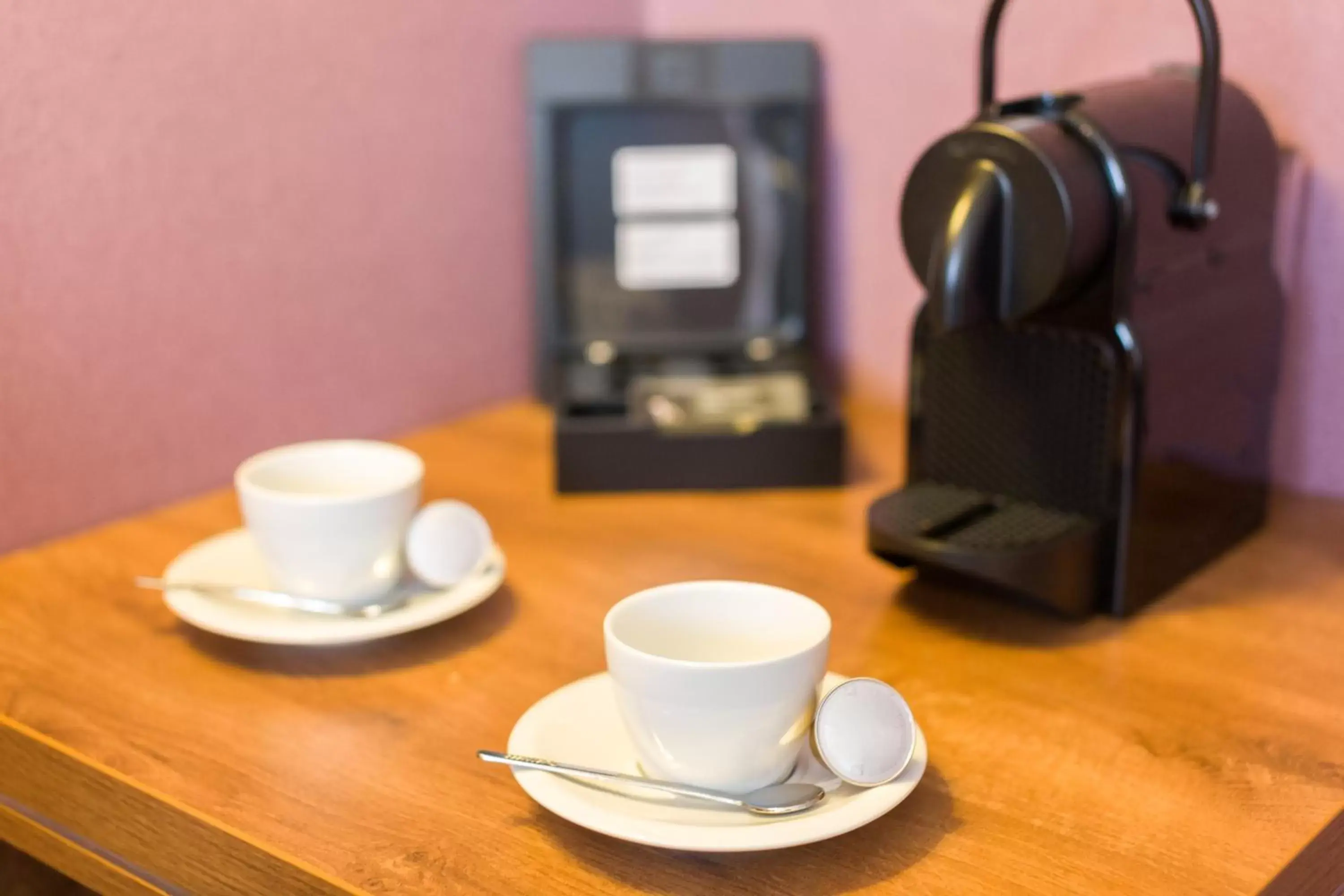 Coffee/tea facilities in Hotel Swing