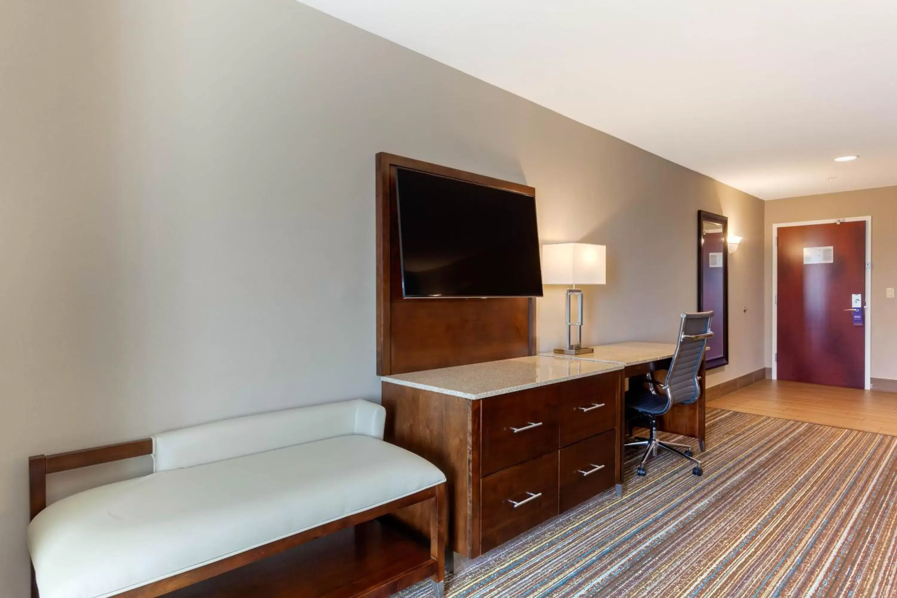 TV and multimedia, TV/Entertainment Center in Comfort Suites of Las Cruces I-25 North