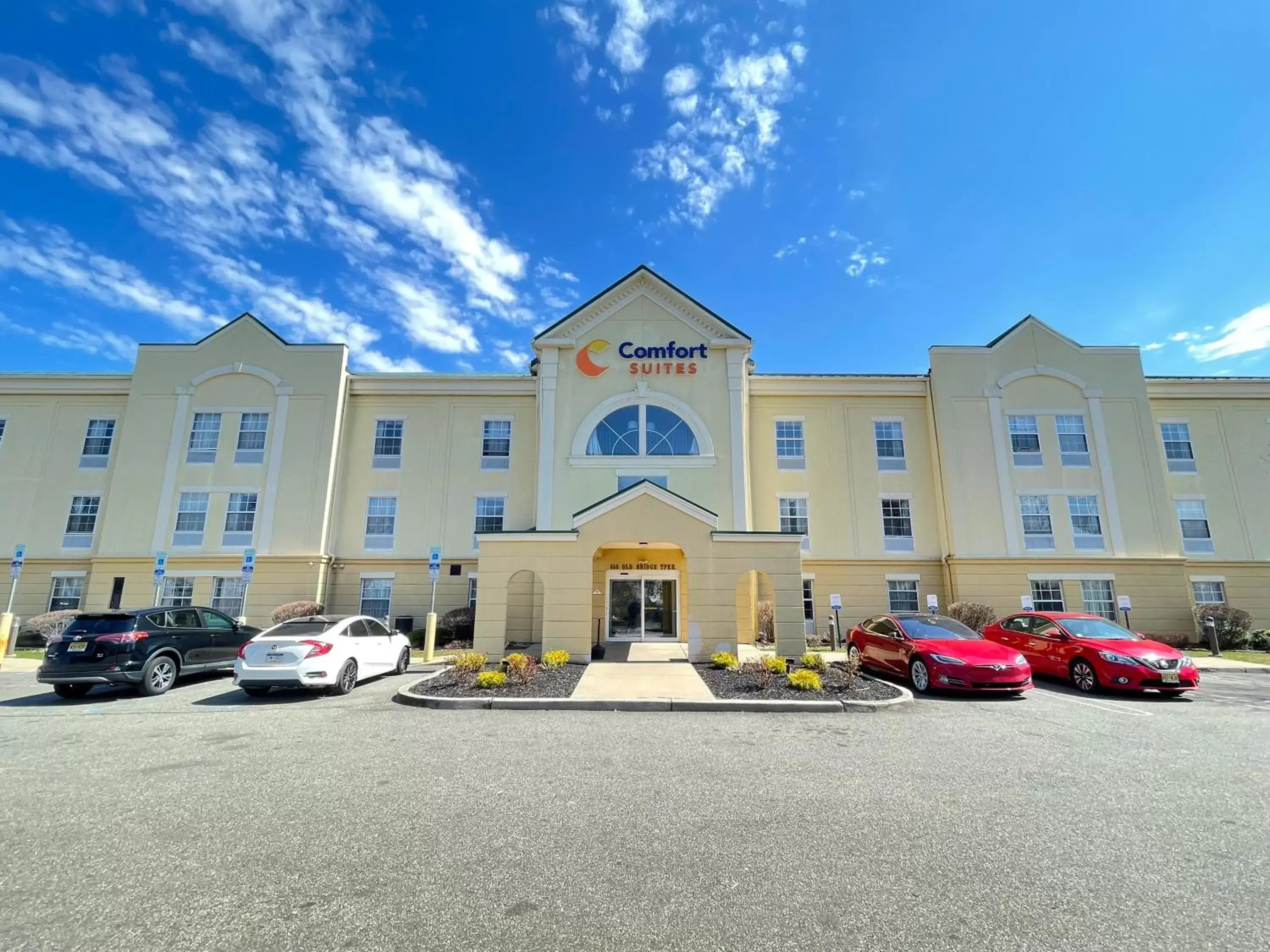 Property Building in Comfort Suites East Brunswick - South River