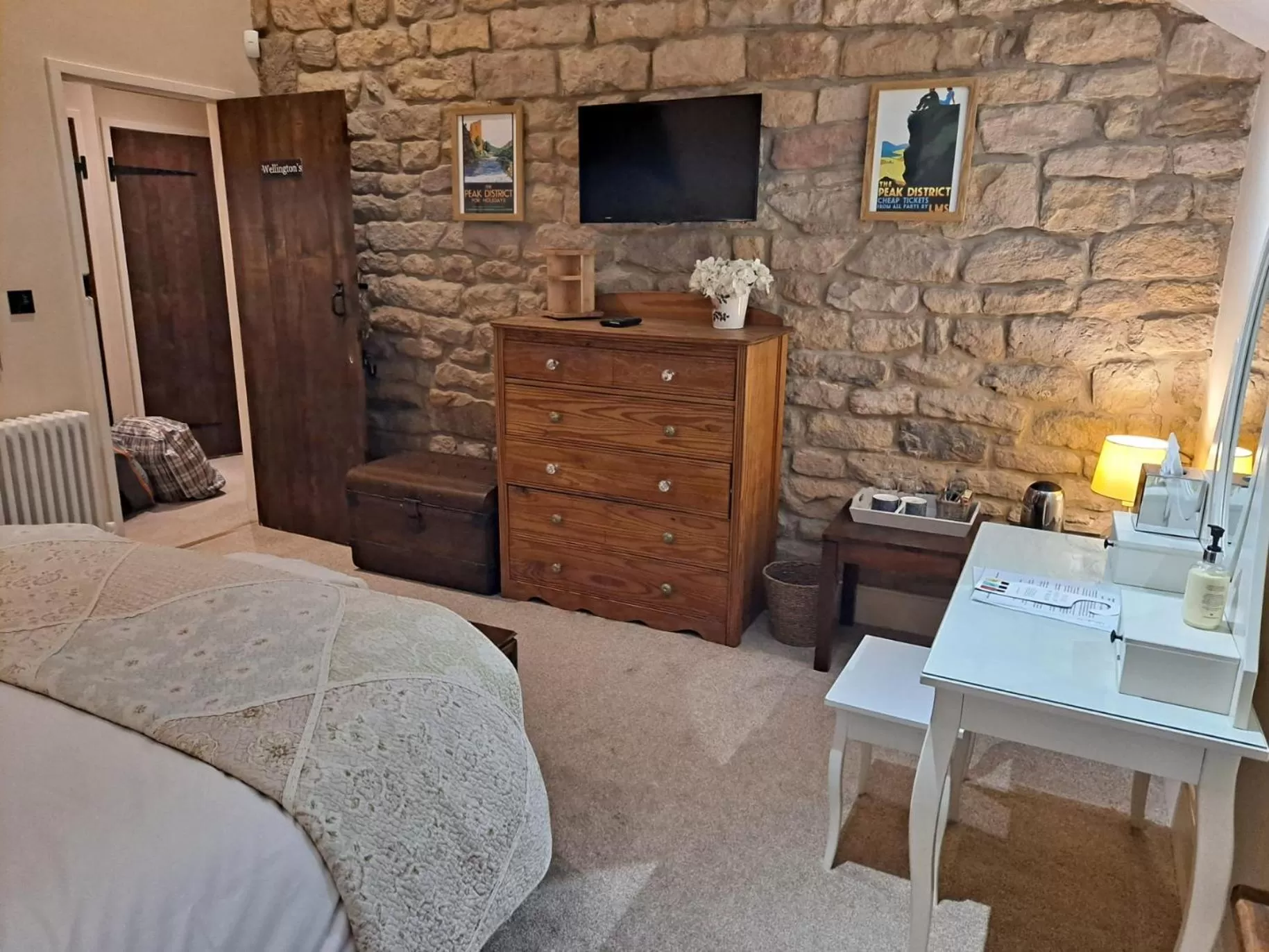 Bedroom, Bed in Robin Hood Farm B&B