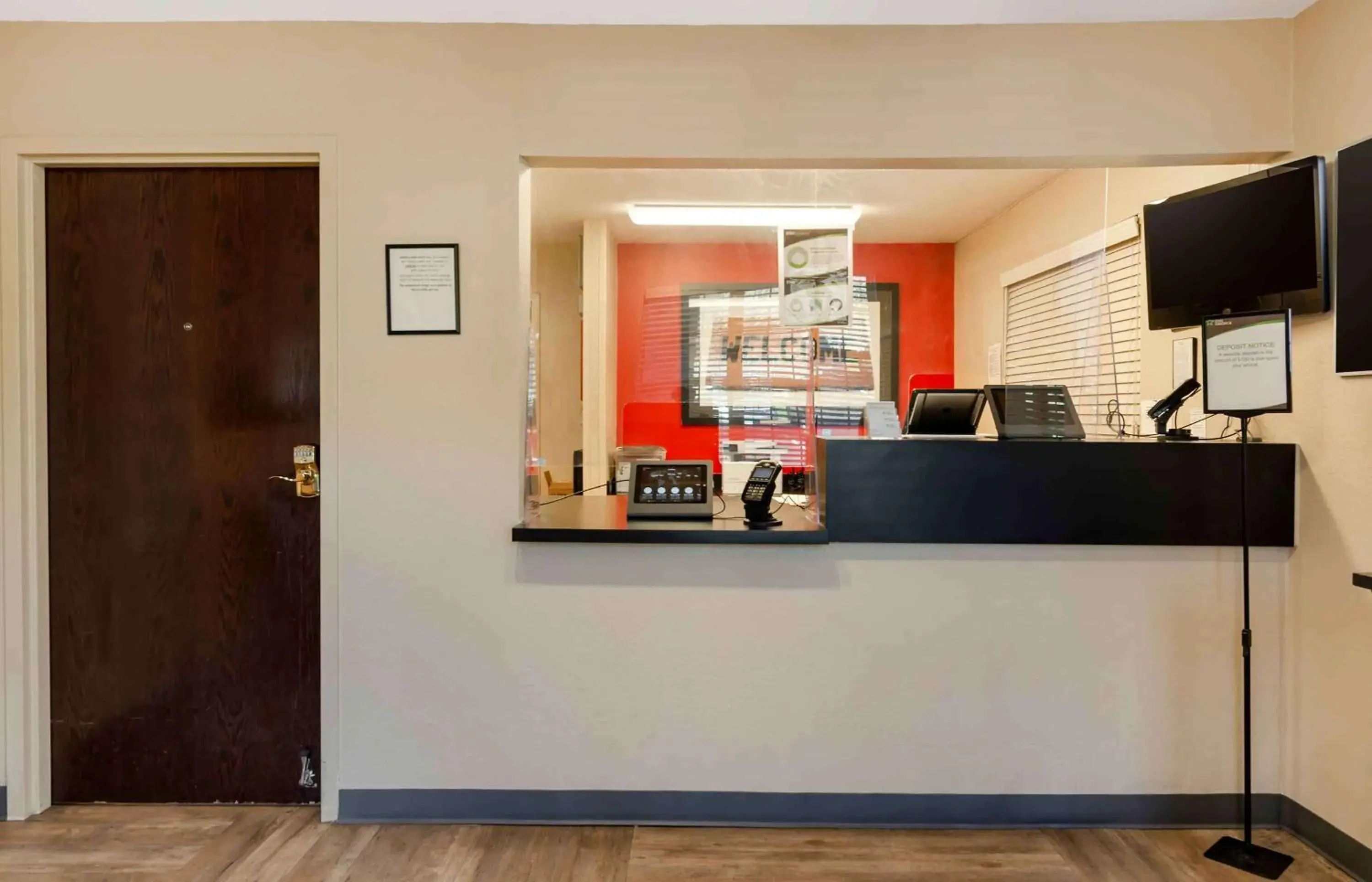Lobby or reception in Extended Stay America Select Suites - Roanoke - Airport Lobby or reception in Extended Stay America Select Suites - Roanoke - Airport