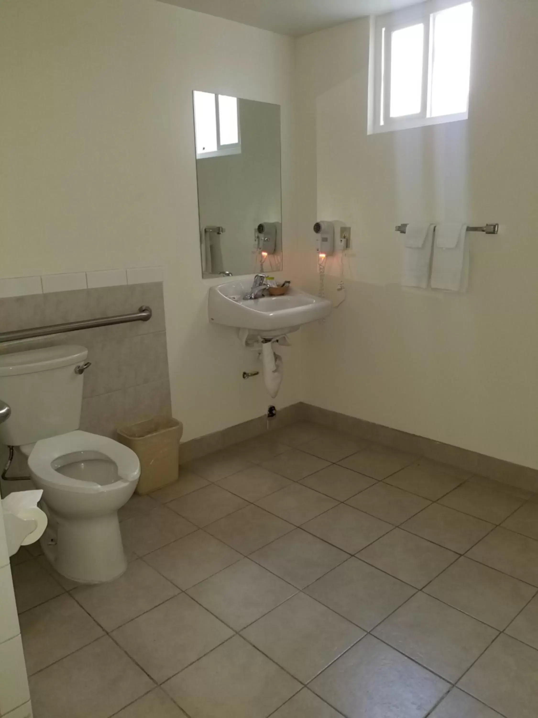 Toilet, Bathroom in Super 8 by Wyndham Los Angeles-Culver City Area