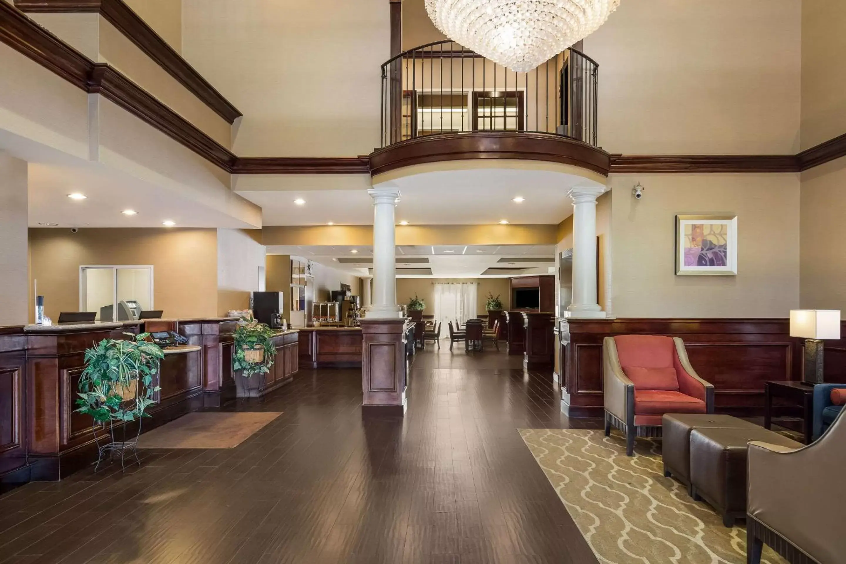 Lobby or reception in Comfort Suites Near University