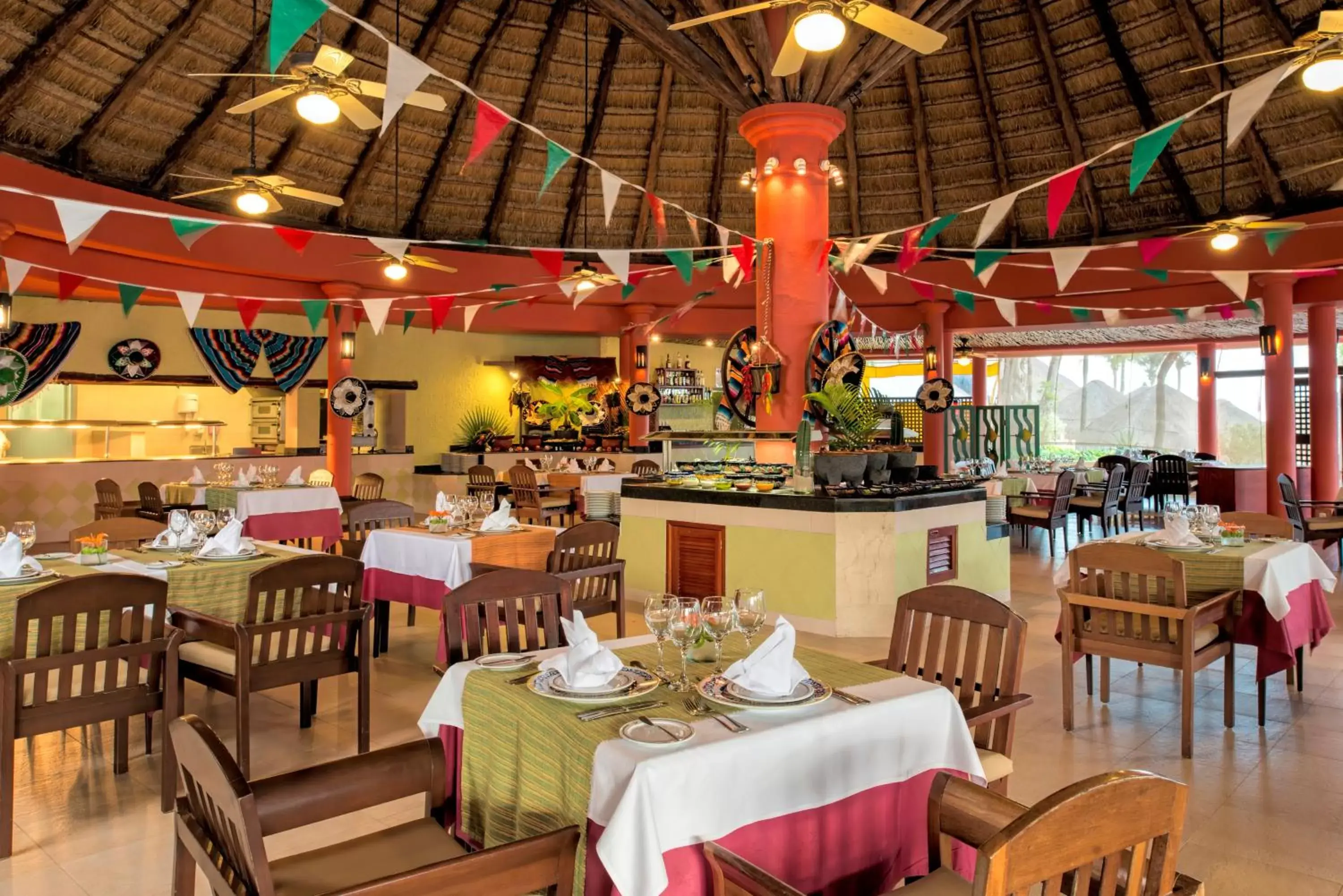 Restaurant/Places to Eat in Iberostar Quetzal