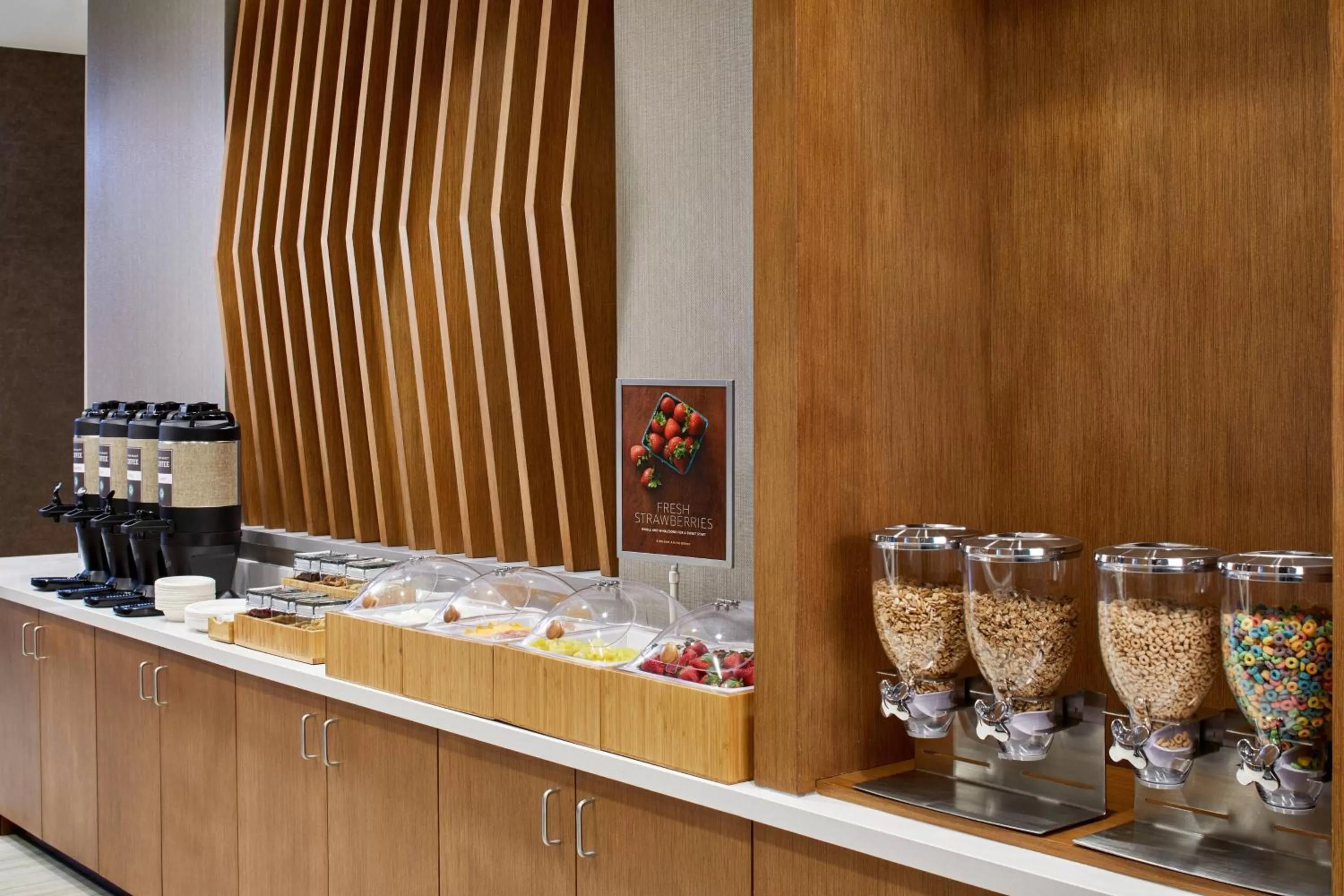 Breakfast in SpringHill Suites by Marriott Columbus Dublin