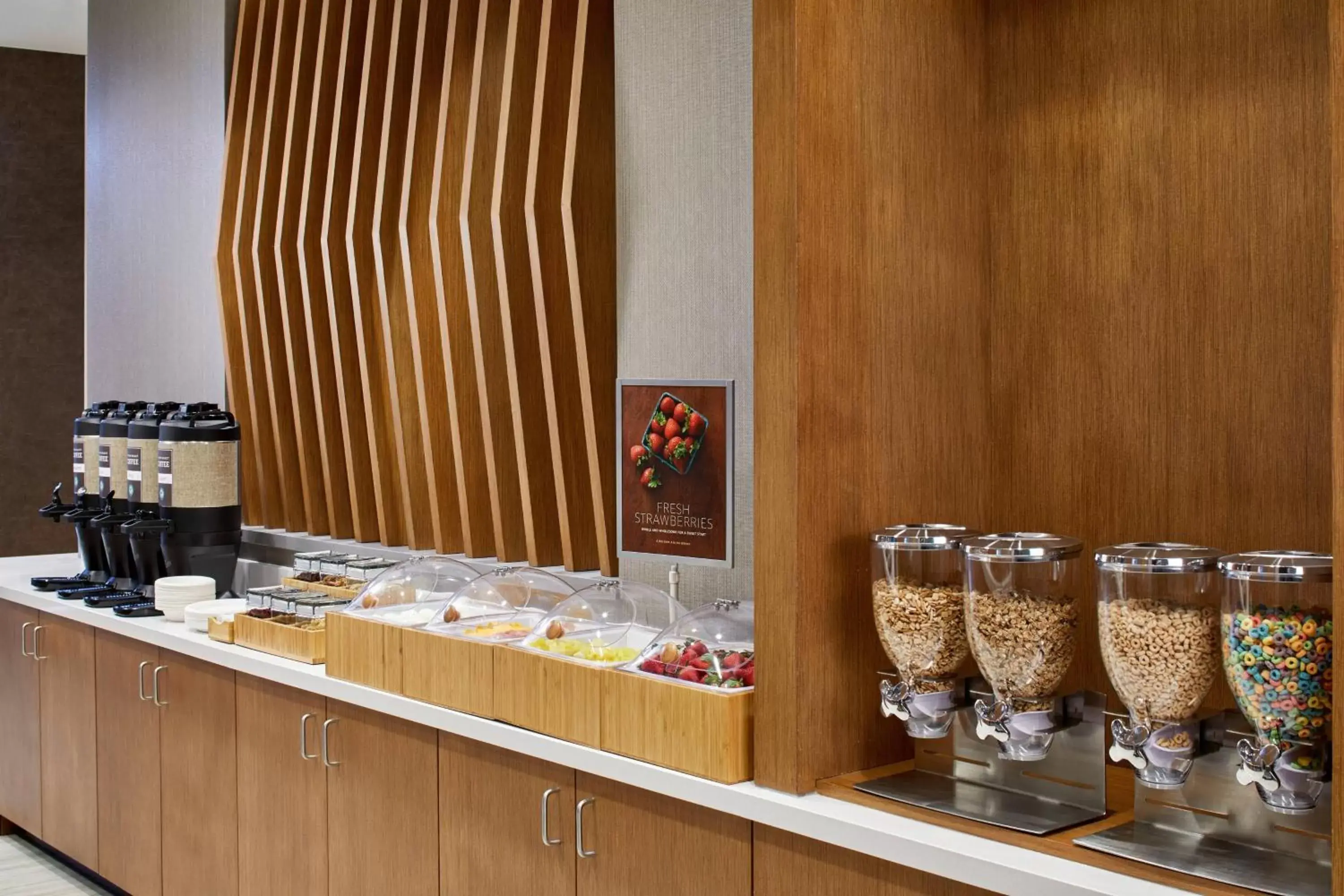 Breakfast, Food in SpringHill Suites by Marriott Columbus Dublin