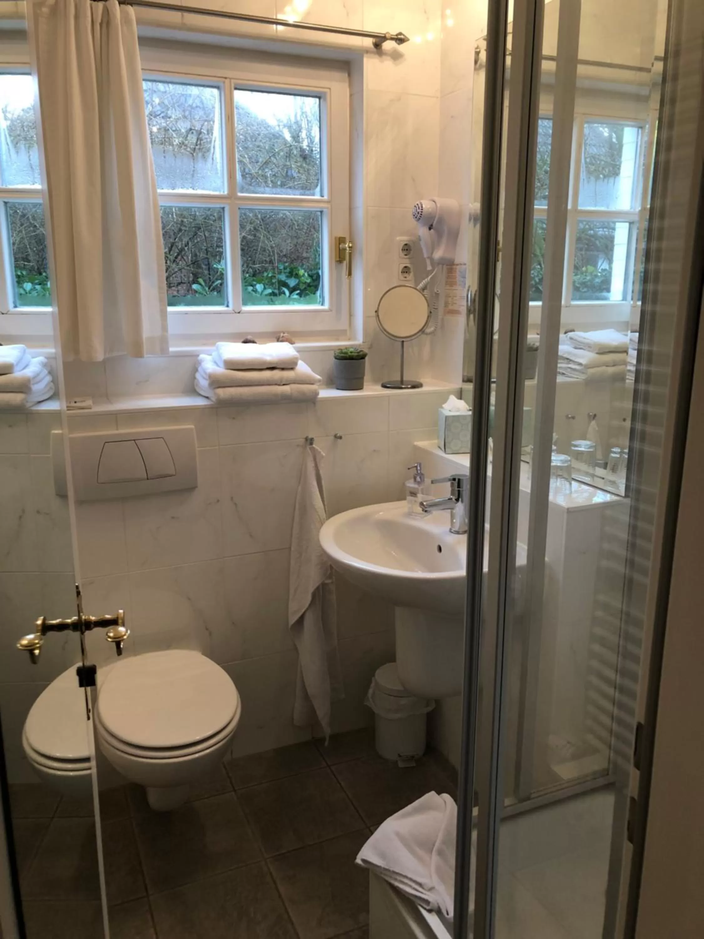 Bathroom in Hotel garni Seeluft Büsum