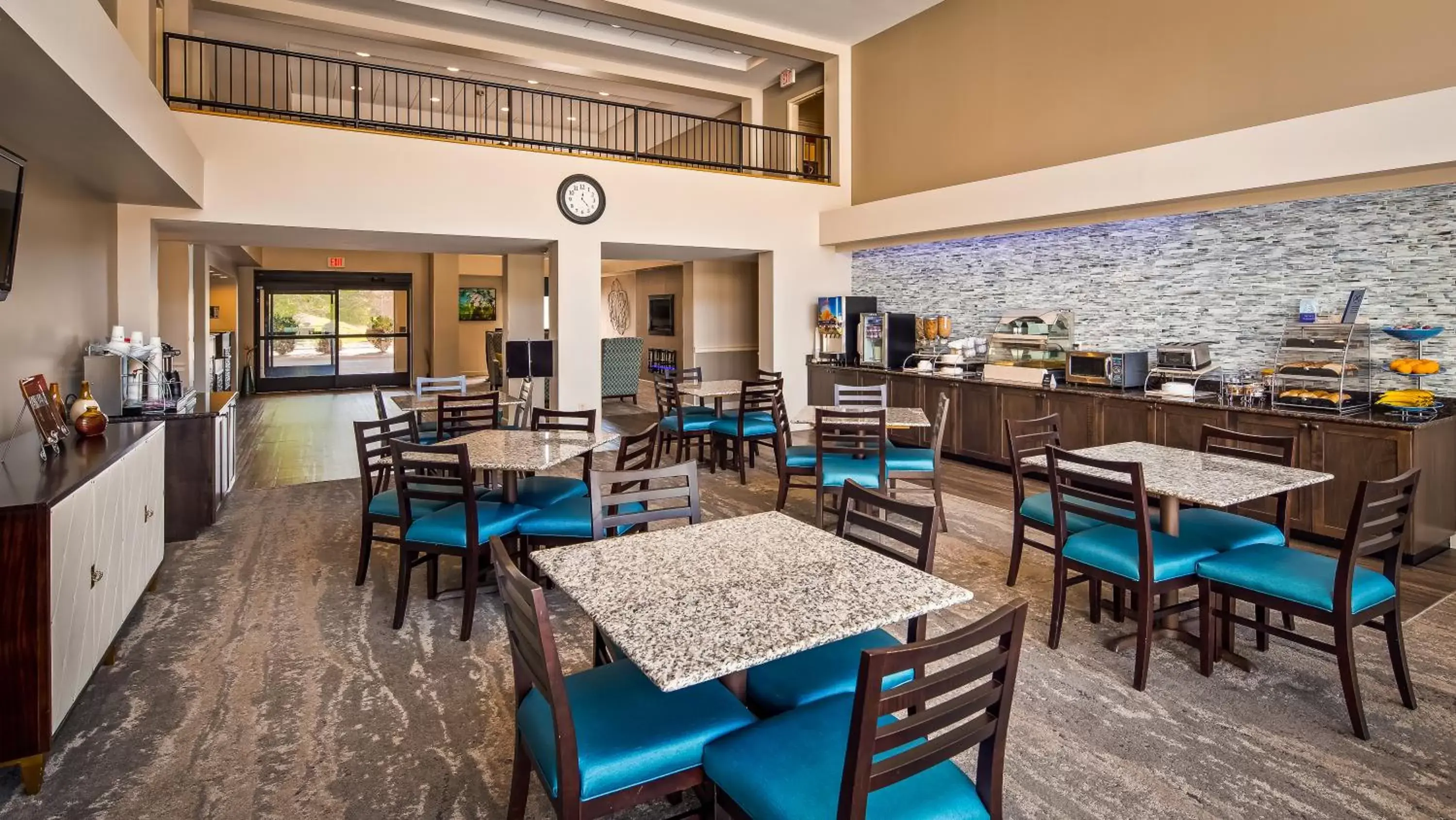 Restaurant/Places to Eat in Best Western Plus Yadkin Valley Inn & Suites