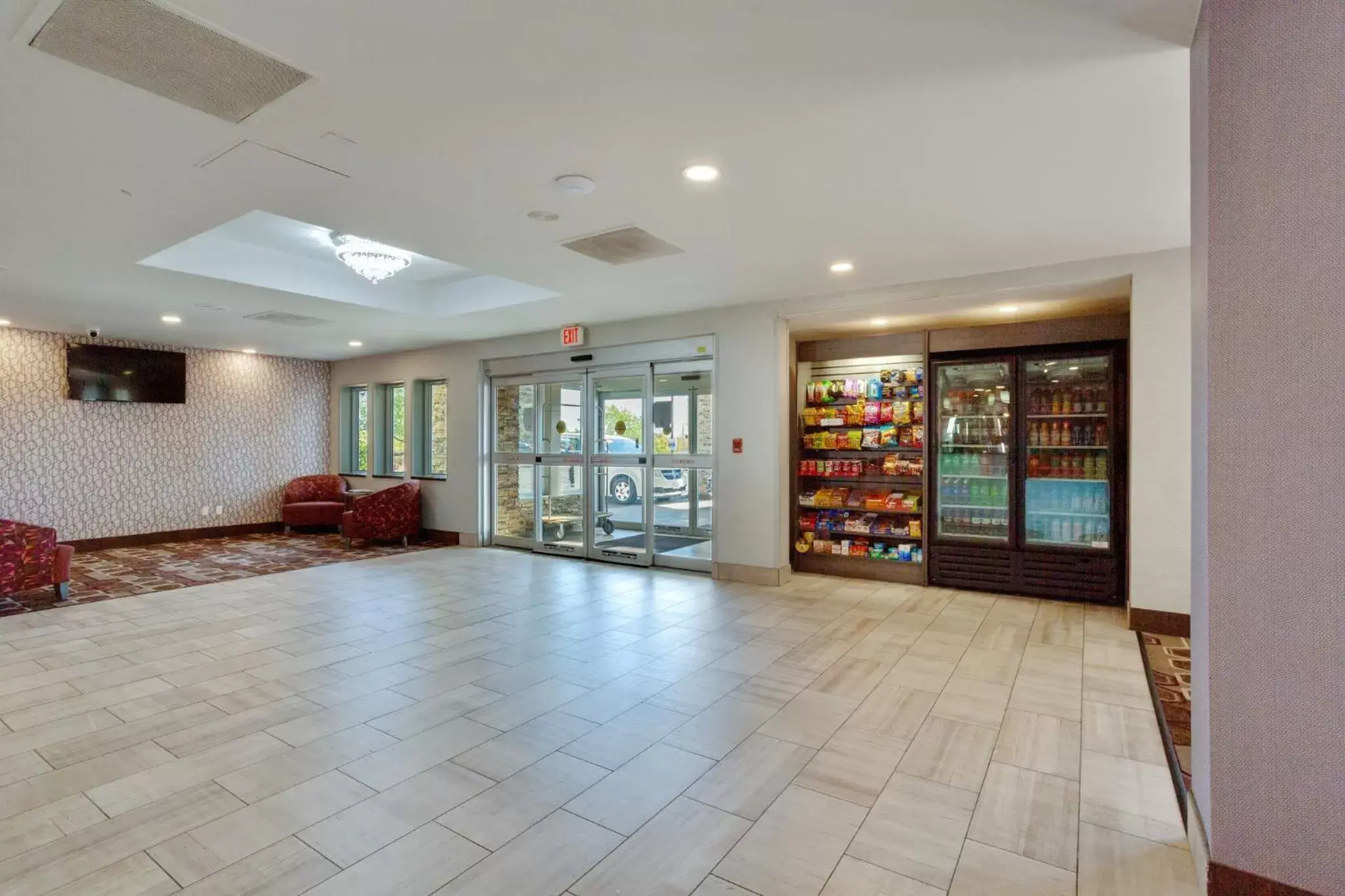 Lobby or reception, Lobby/Reception in Orangewood Inn & Suites Kansas City Airport