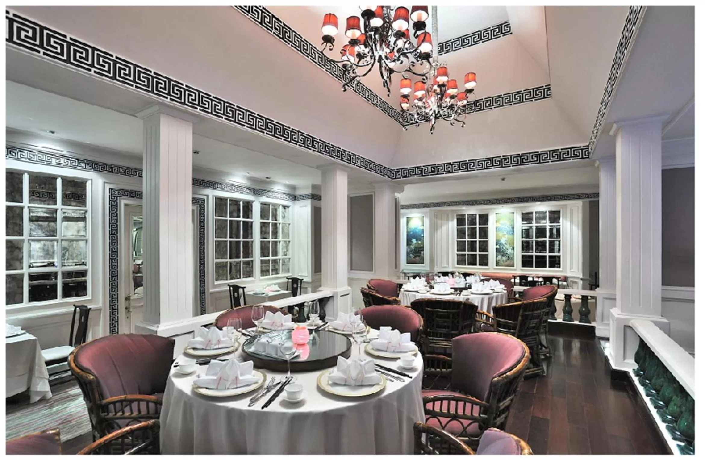 Restaurant/places to eat in Taj Bengal