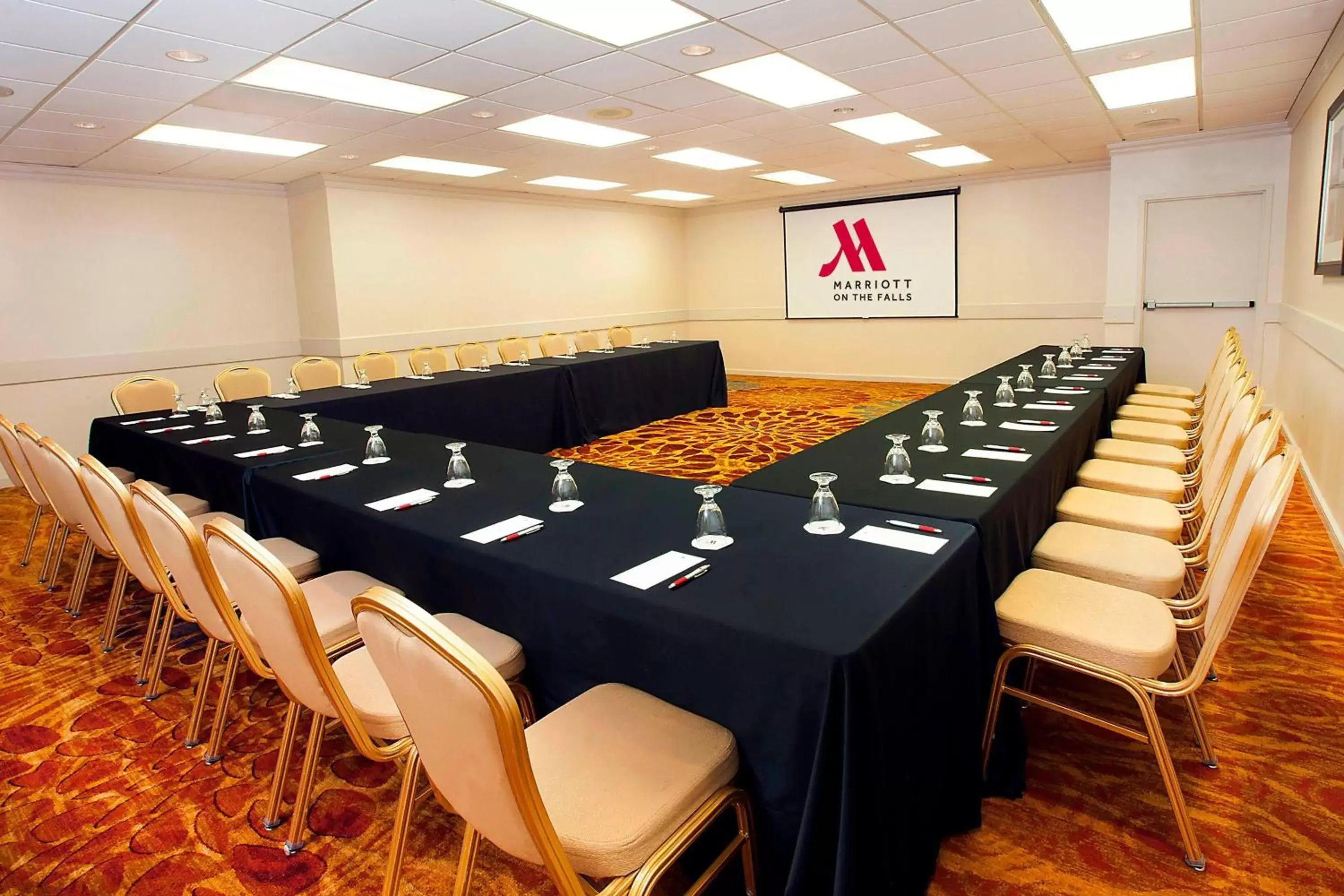 Meeting/conference room in Niagara Falls Marriott on the Falls