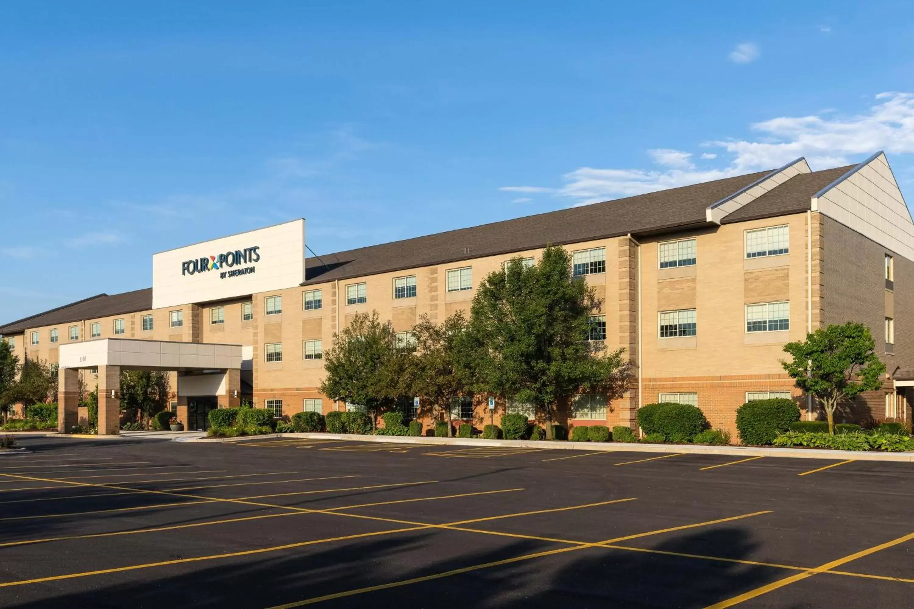 Property Building in Four Points by Sheraton Chicago Schaumburg