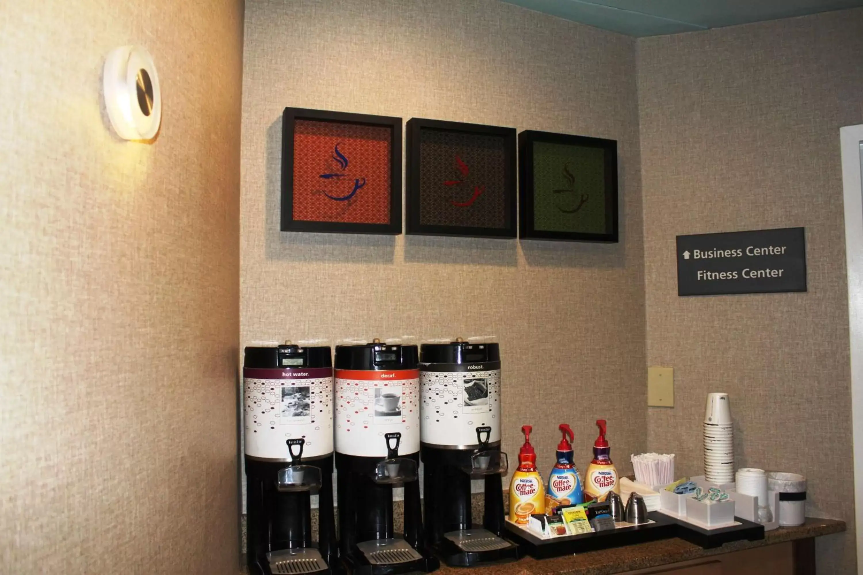 Dining area in Hampton Inn Perry