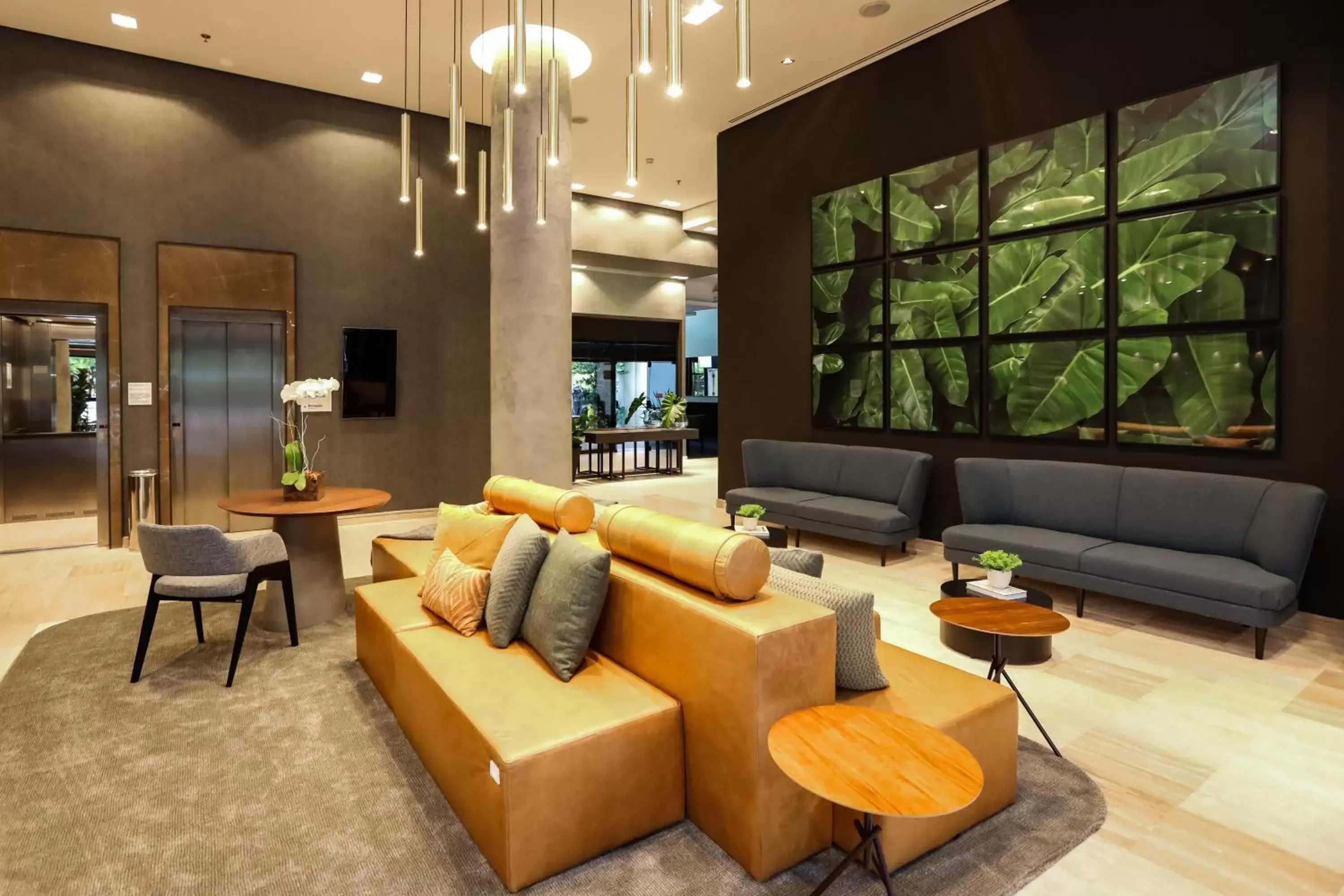 Lobby or reception, Lounge/Bar in Double Tree by Hilton São Paulo Itaim